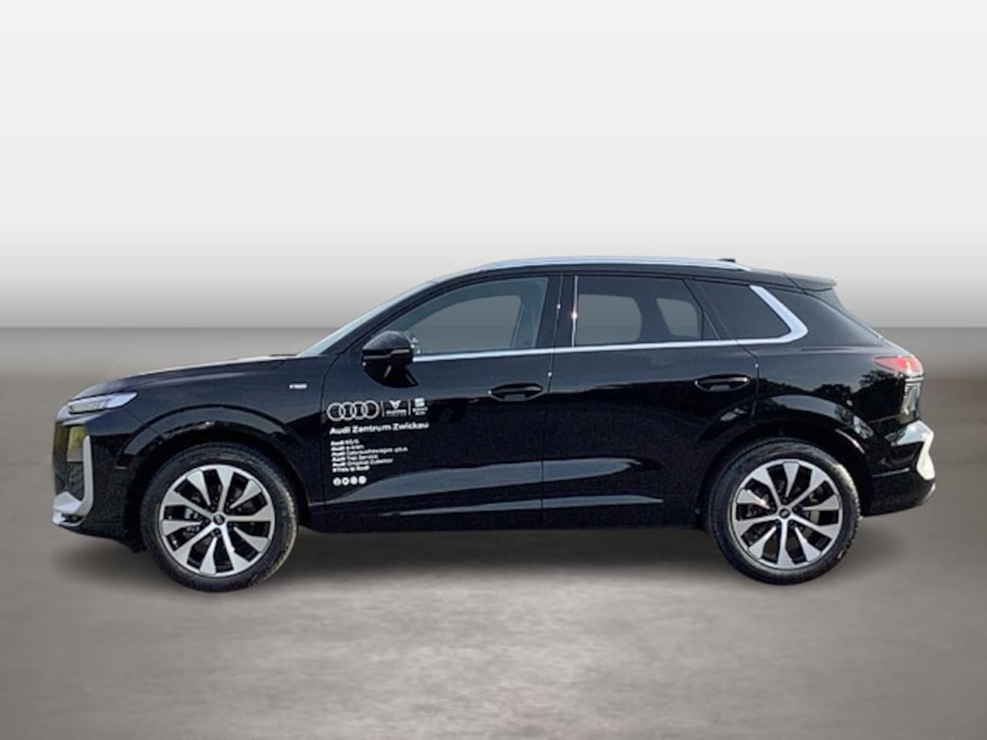 Bild über Audi Q3 SUV TFSI 110 kW S tronic - für weitere Informationen kontaktieren Sie den Audi Partner