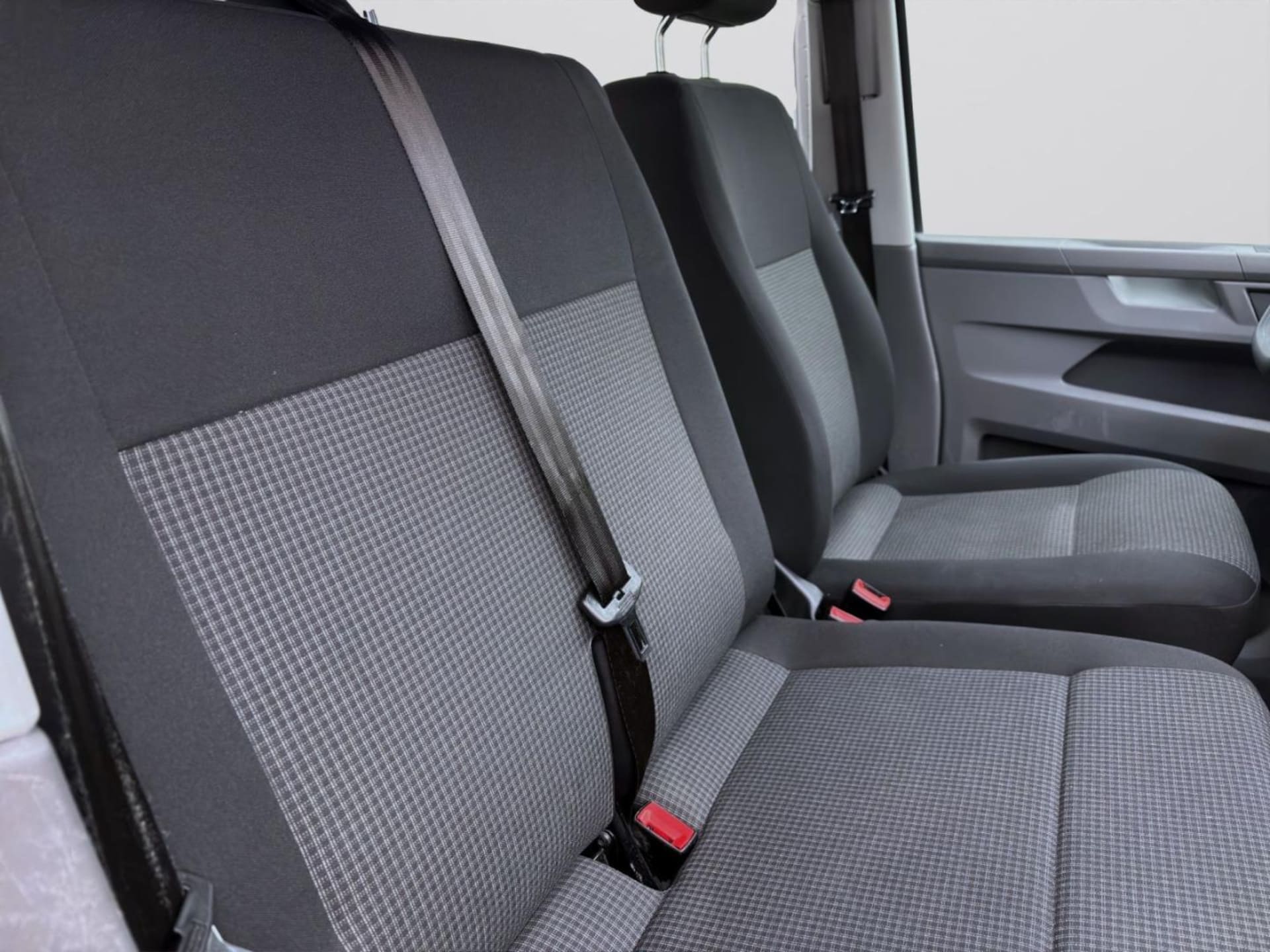 Volkswagen T6.1 Transporter Kombi kurzer Radstand