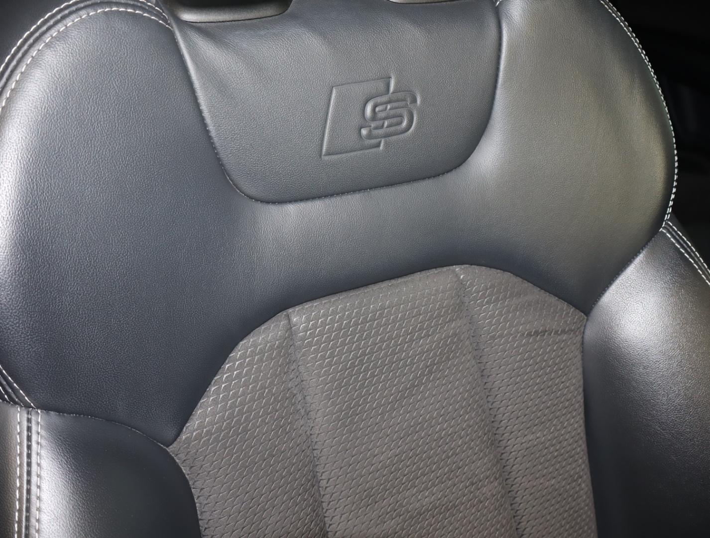 Image about Audi Q8 55 TFSI quattro debut package S line