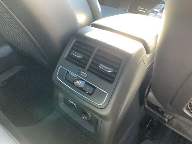 Image about Audi RS 4 Avant TFSI quattro tiptronic