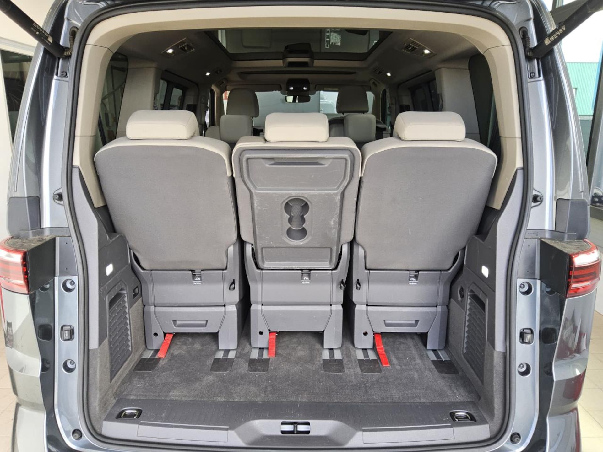 Volkswagen Multivan Basis-Modell