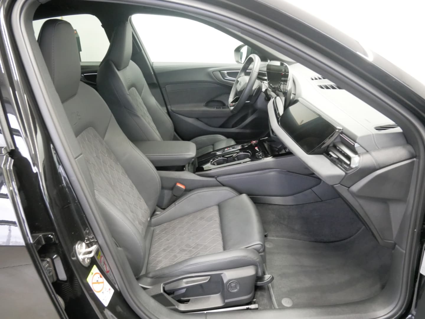 Bild über Audi A5 Limousine TDI quattro 150 kW S tronic - für weitere Informationen kontaktieren Sie den Audi Partner