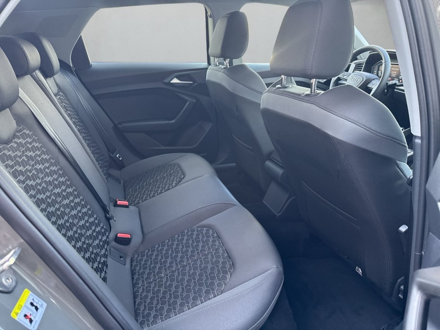 Bild über Audi A1 allstreet 30 TFSI S tronic - für weitere Informationen kontaktieren Sie den Audi Partner
