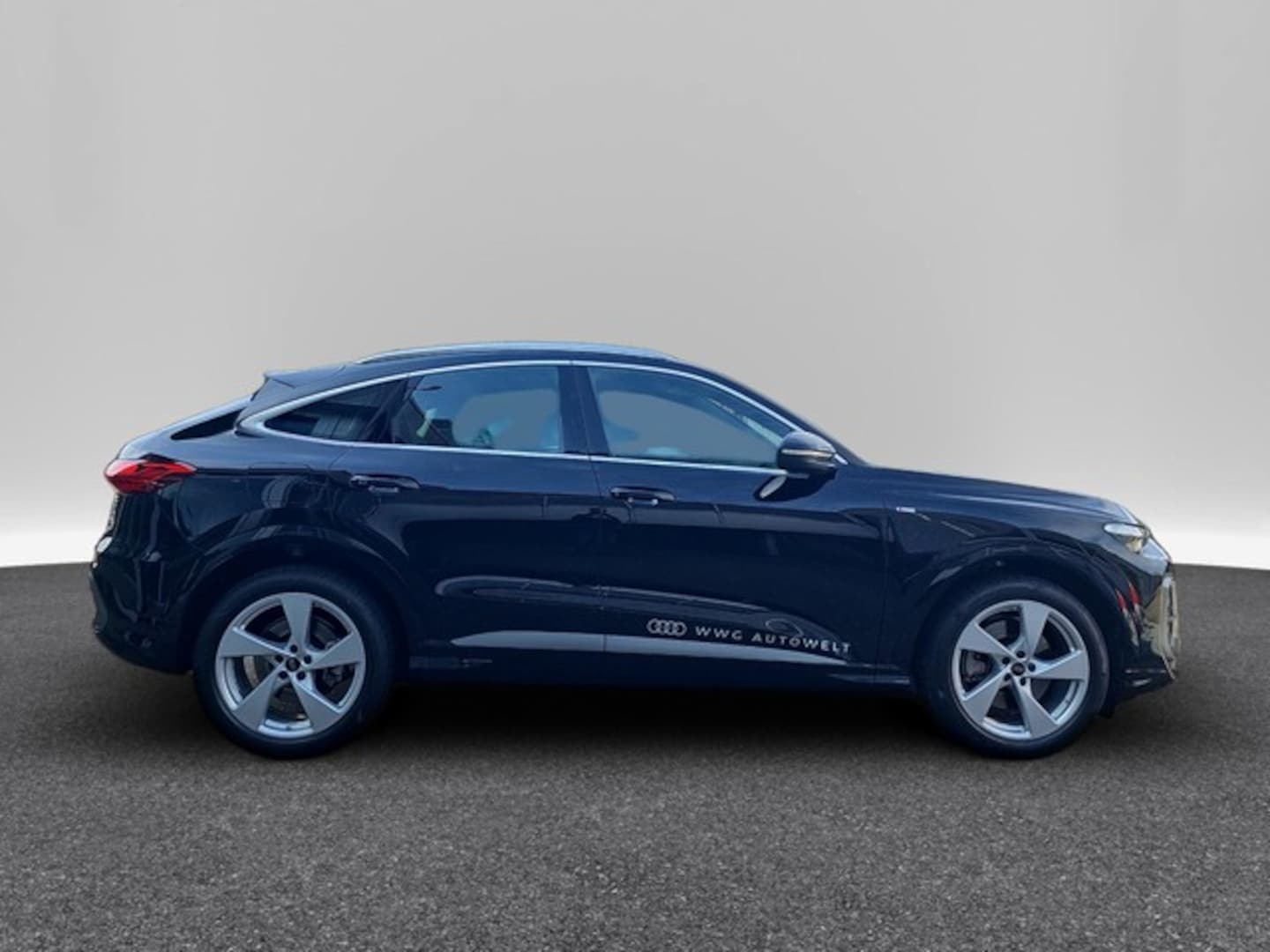 Bild über Audi Q5 Sportback TDI quattro 150 kW S tronic - für weitere Informationen kontaktieren Sie den Audi Partner