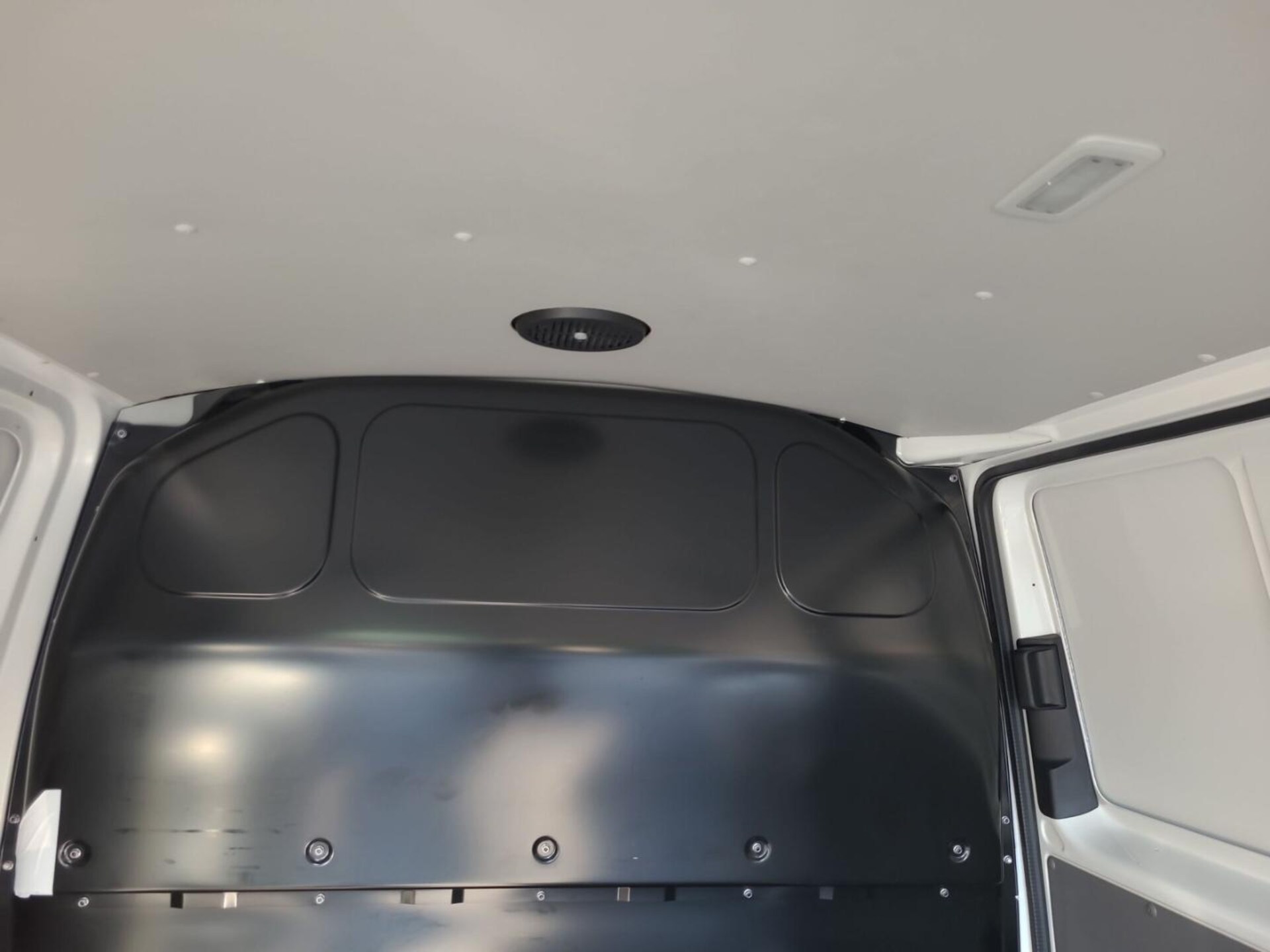 Volkswagen T6.1 Transporter Kasten kurzer Radstand