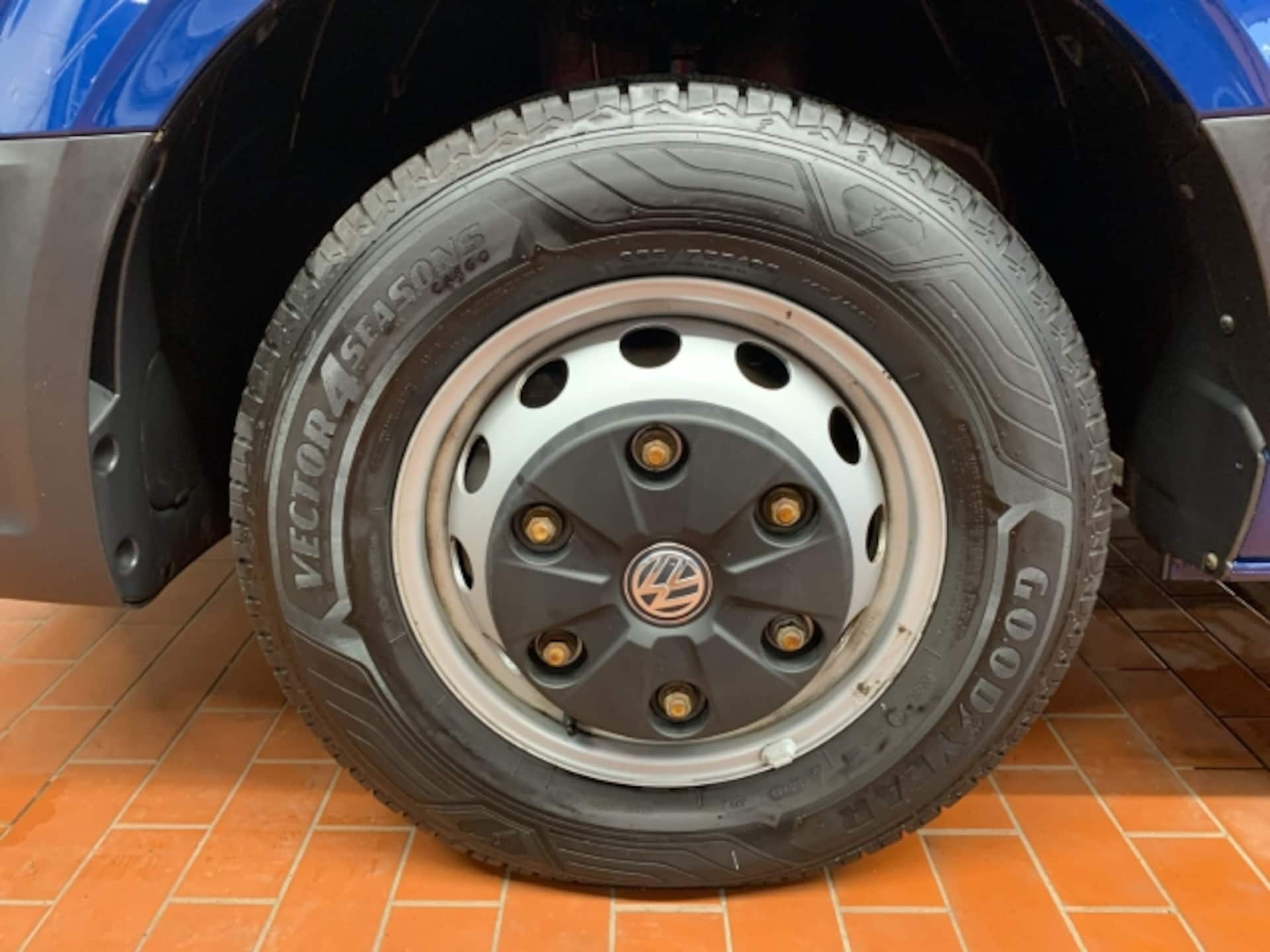 Volkswagen Crafter Kasten langer Radstand