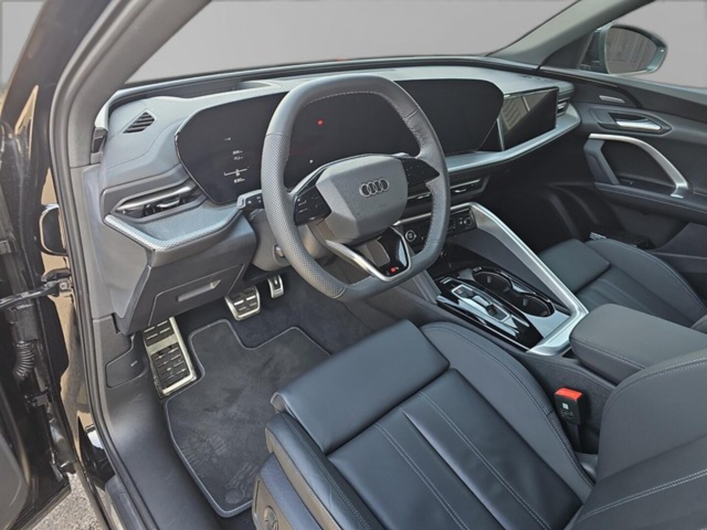 Bild über Audi Q5 Sportback TDI quattro 150 kW S tronic - für weitere Informationen kontaktieren Sie den Audi Partner