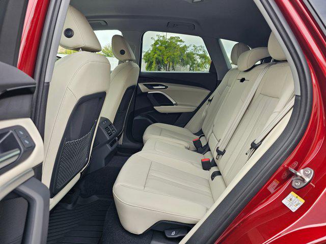 2025 Audi Q5 Premium - Photo 13
