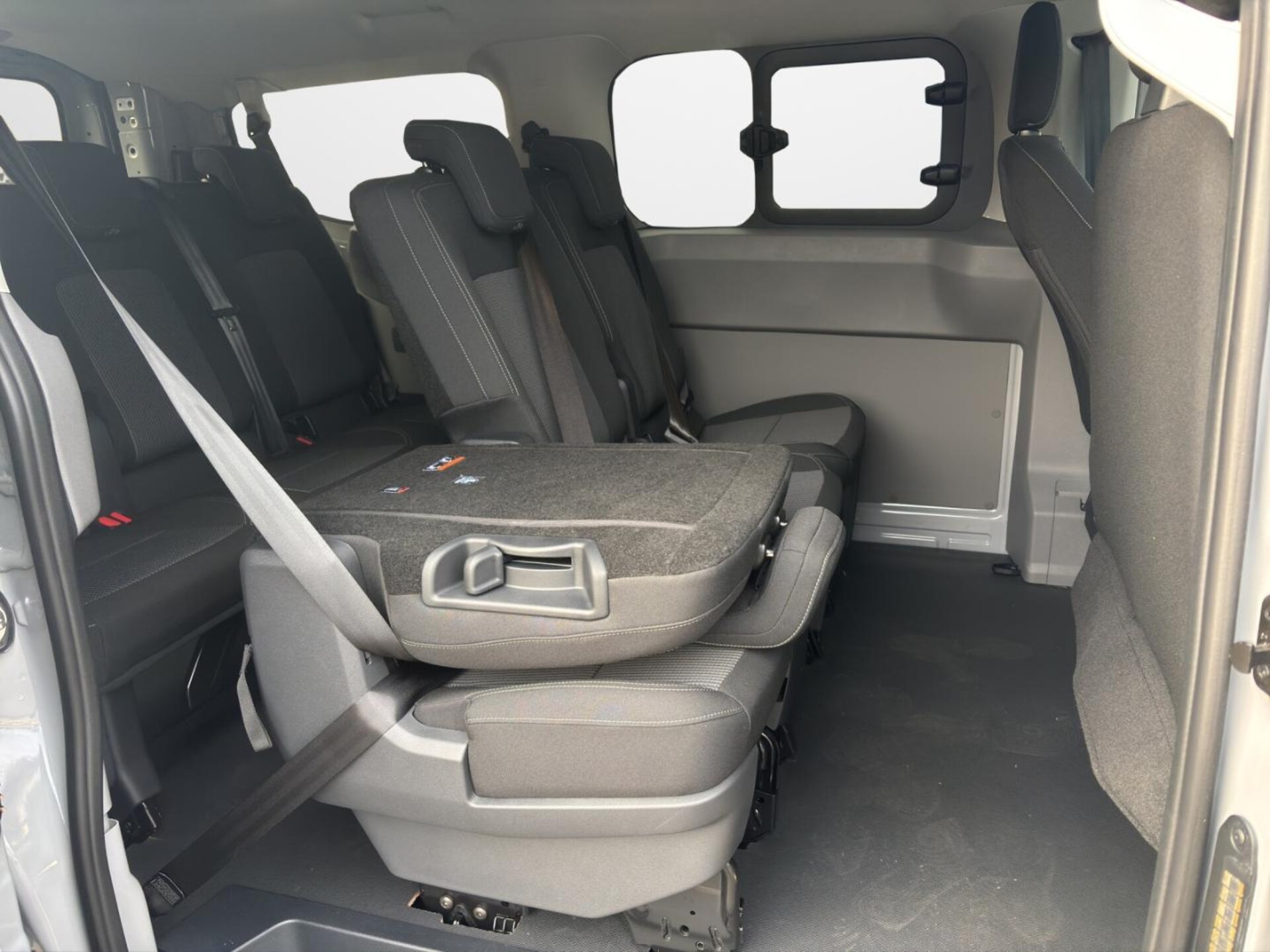 Volkswagen Transporter Kombi kurzer Radstand