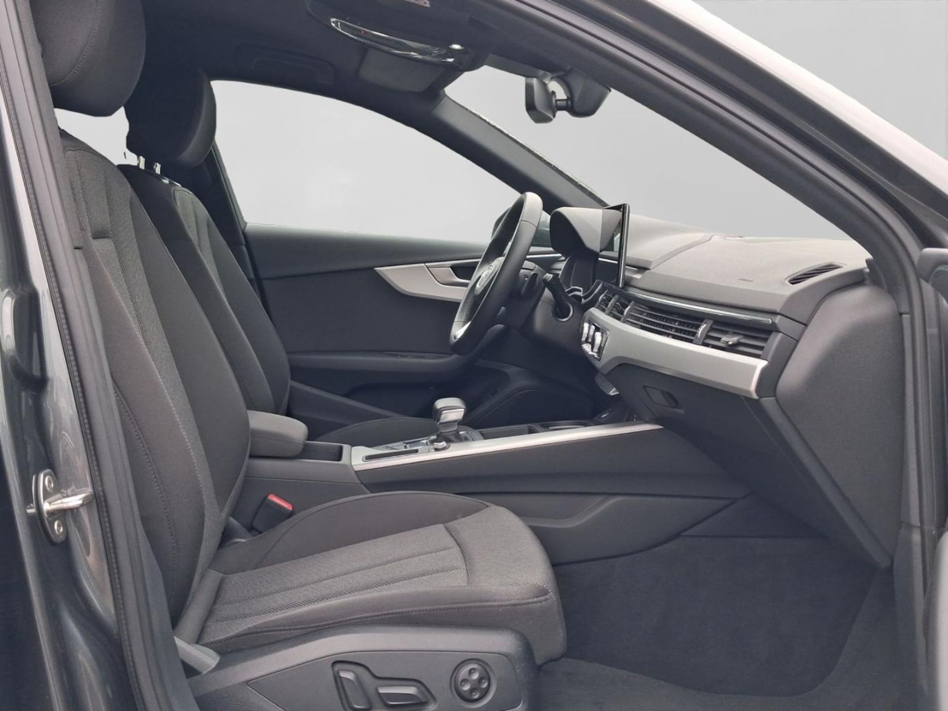 Audi A4 Avant S line