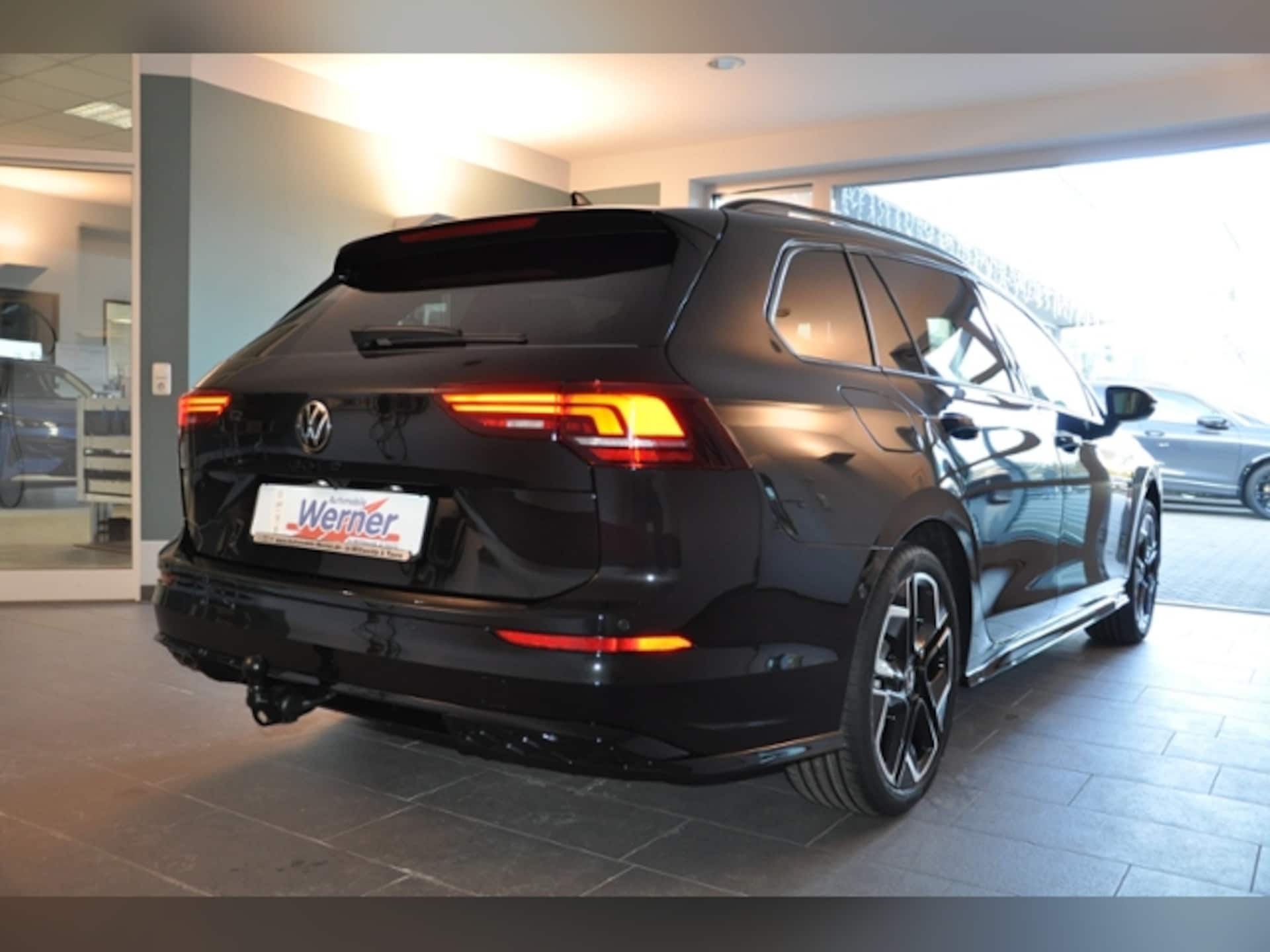 Volkswagen Golf Variant R-Line
