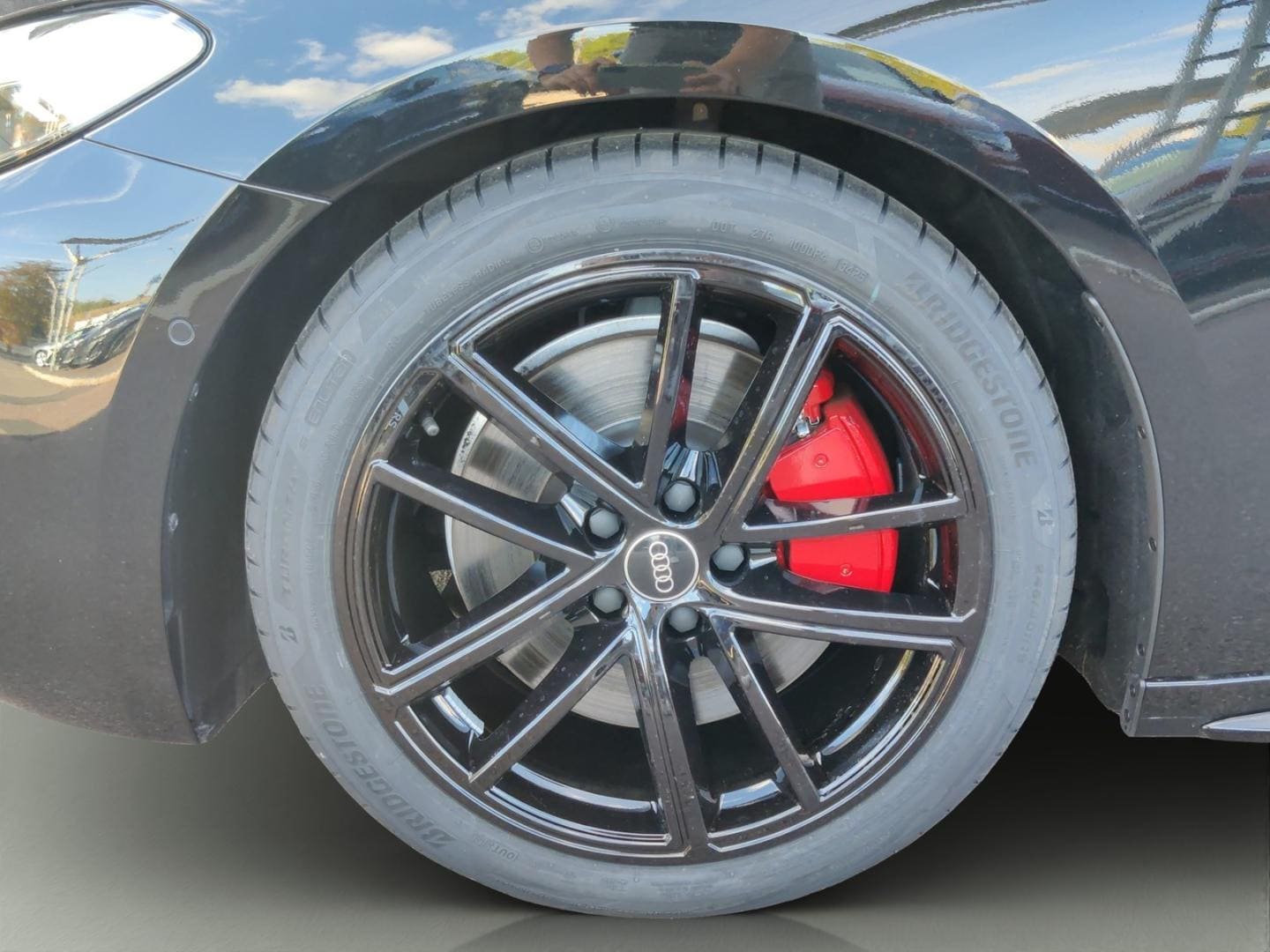 Bild über Audi A5 Avant e-hybrid e-hybrid quattro 270 kW S tronic - für weitere Informationen kontaktieren Sie den Audi Partner