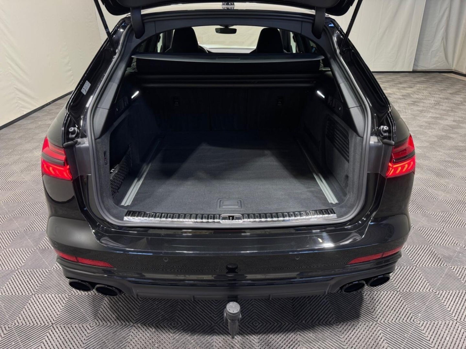 Audi S6 Avant