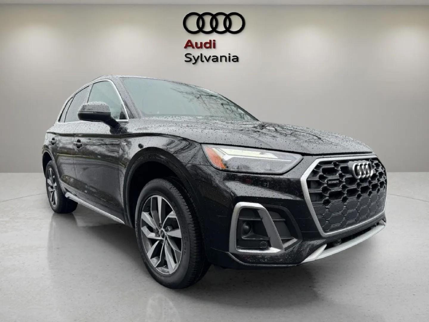 2023 Audi Q5 45 Premium's photo