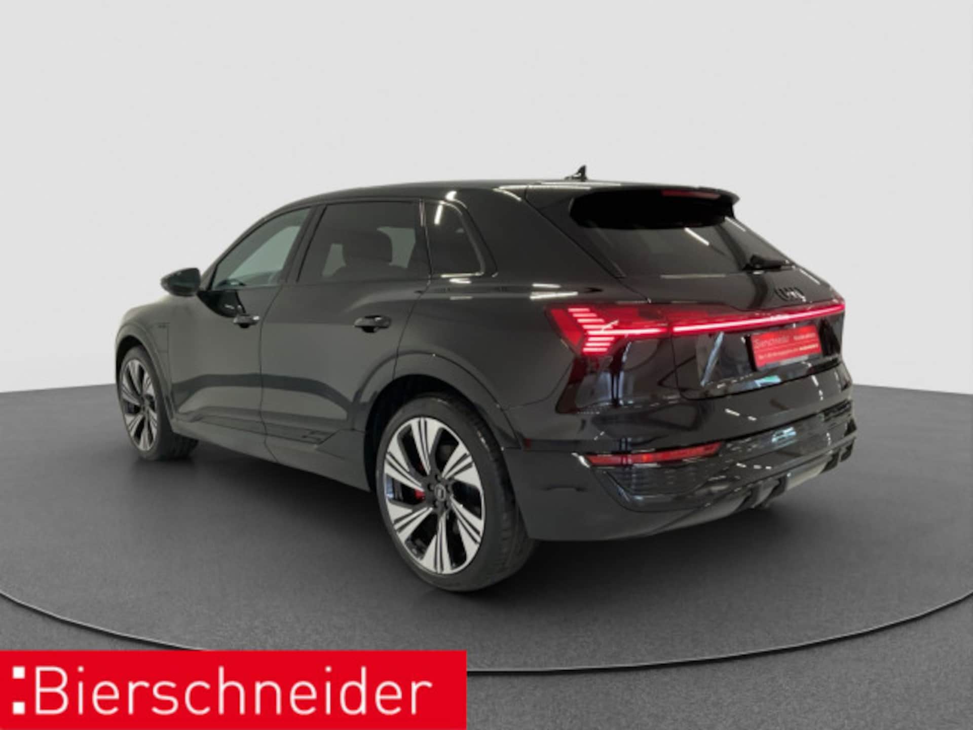Audi Q8 e-tron S line