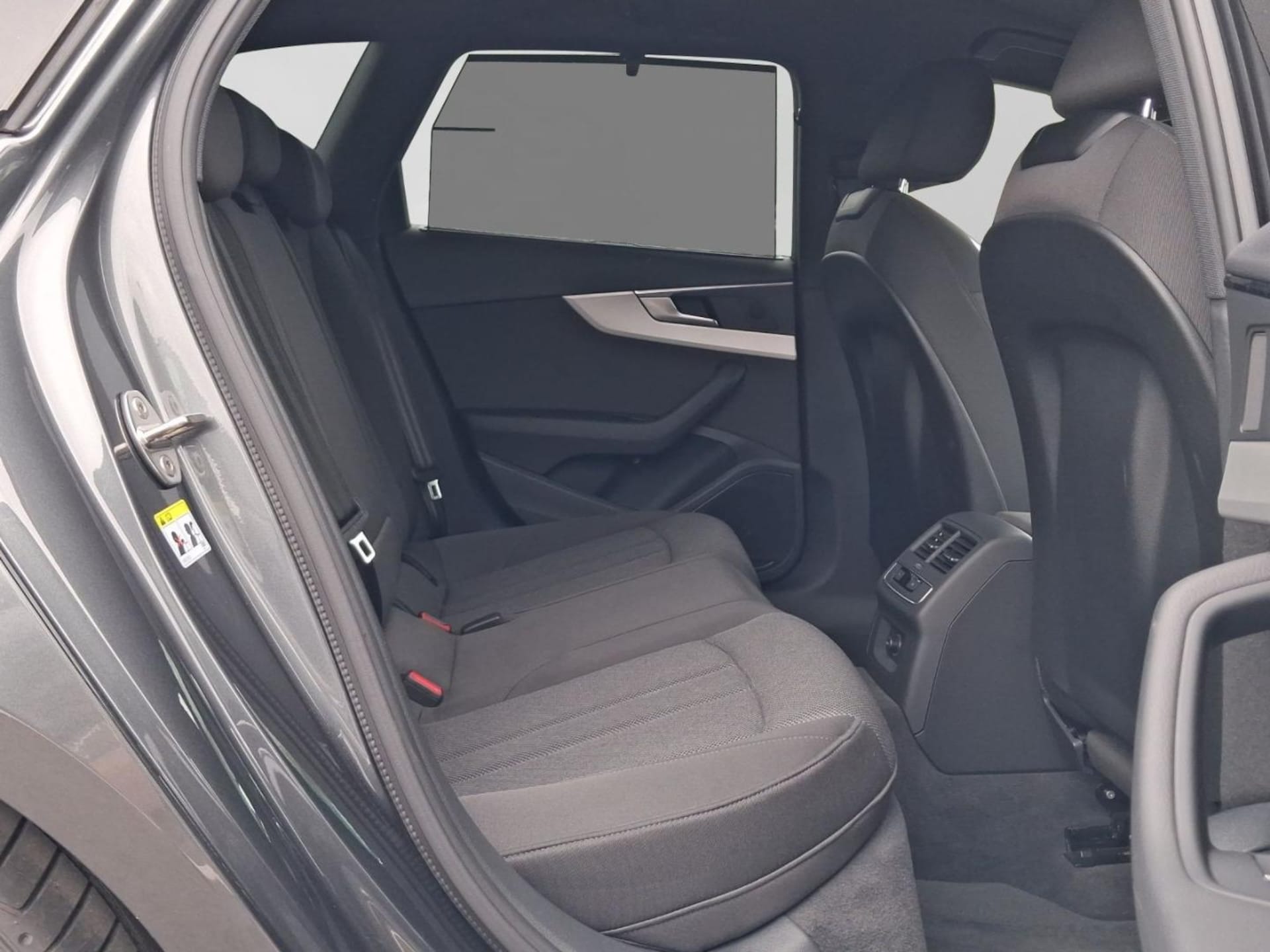 Audi A4 Avant S line