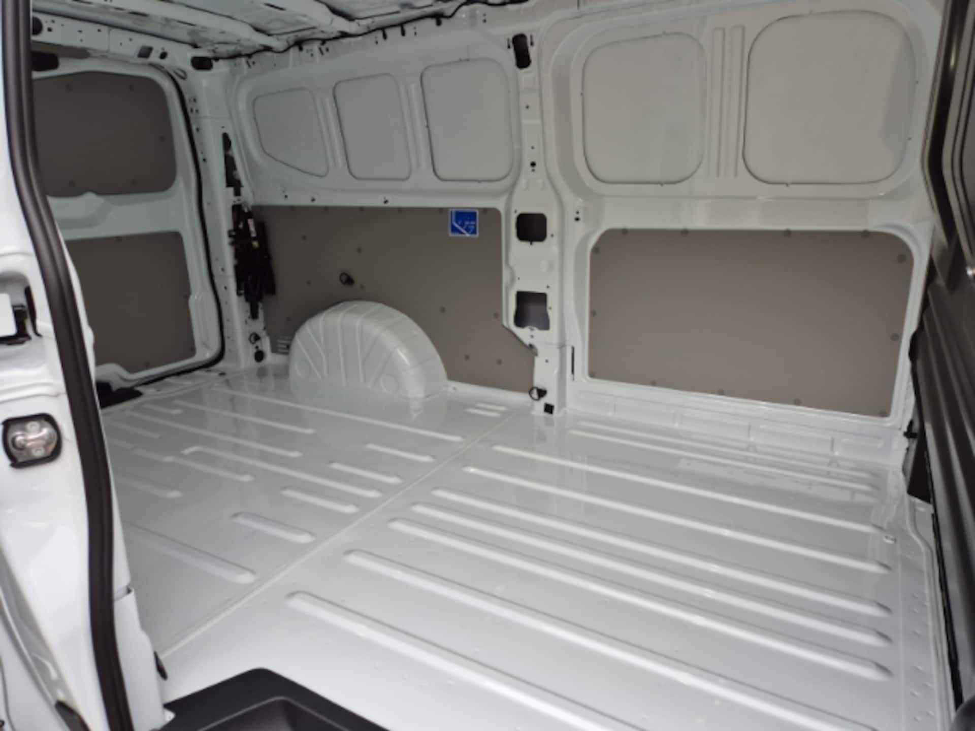 Volkswagen Transporter Kasten langer Radstand