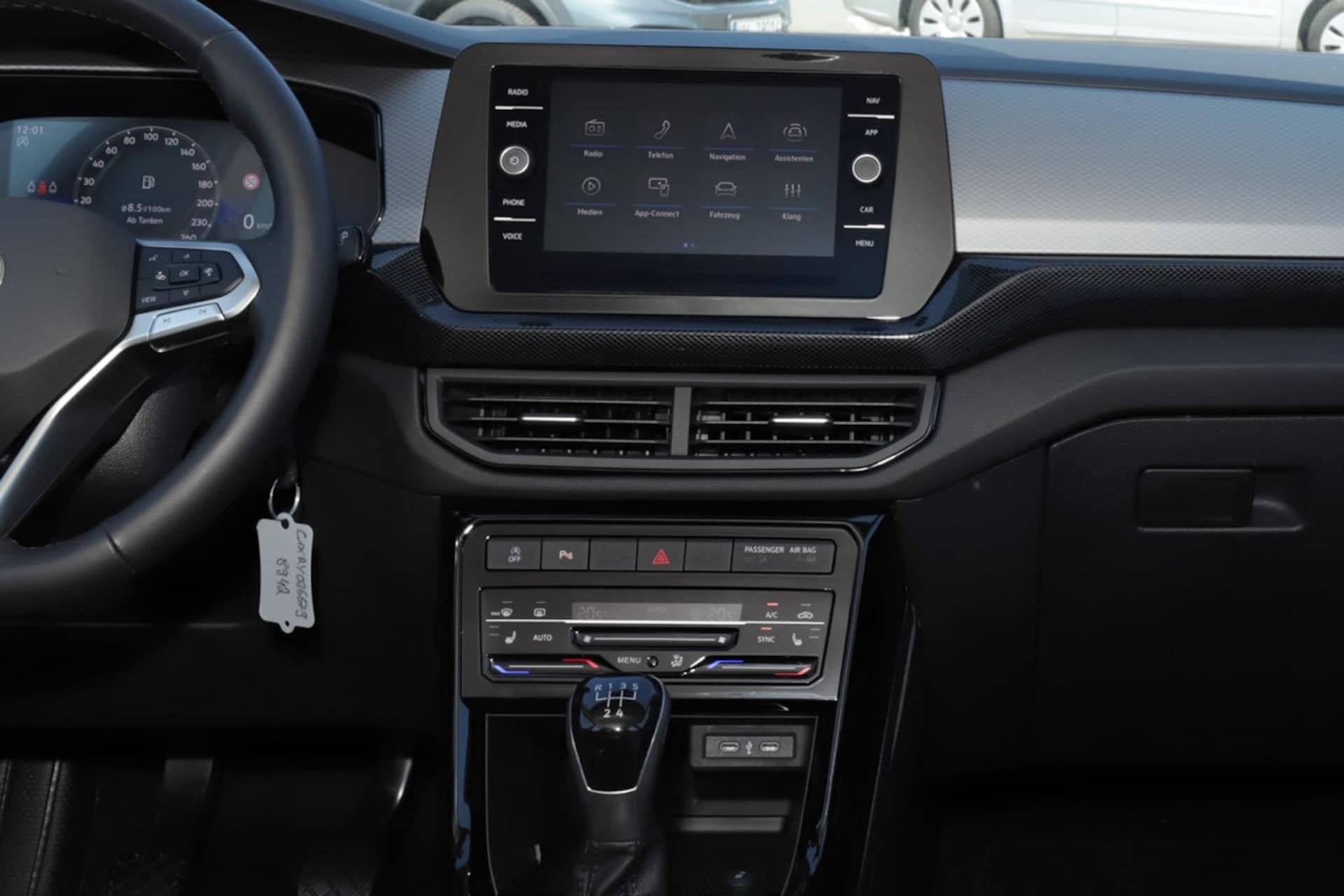 Volkswagen T-Cross Life