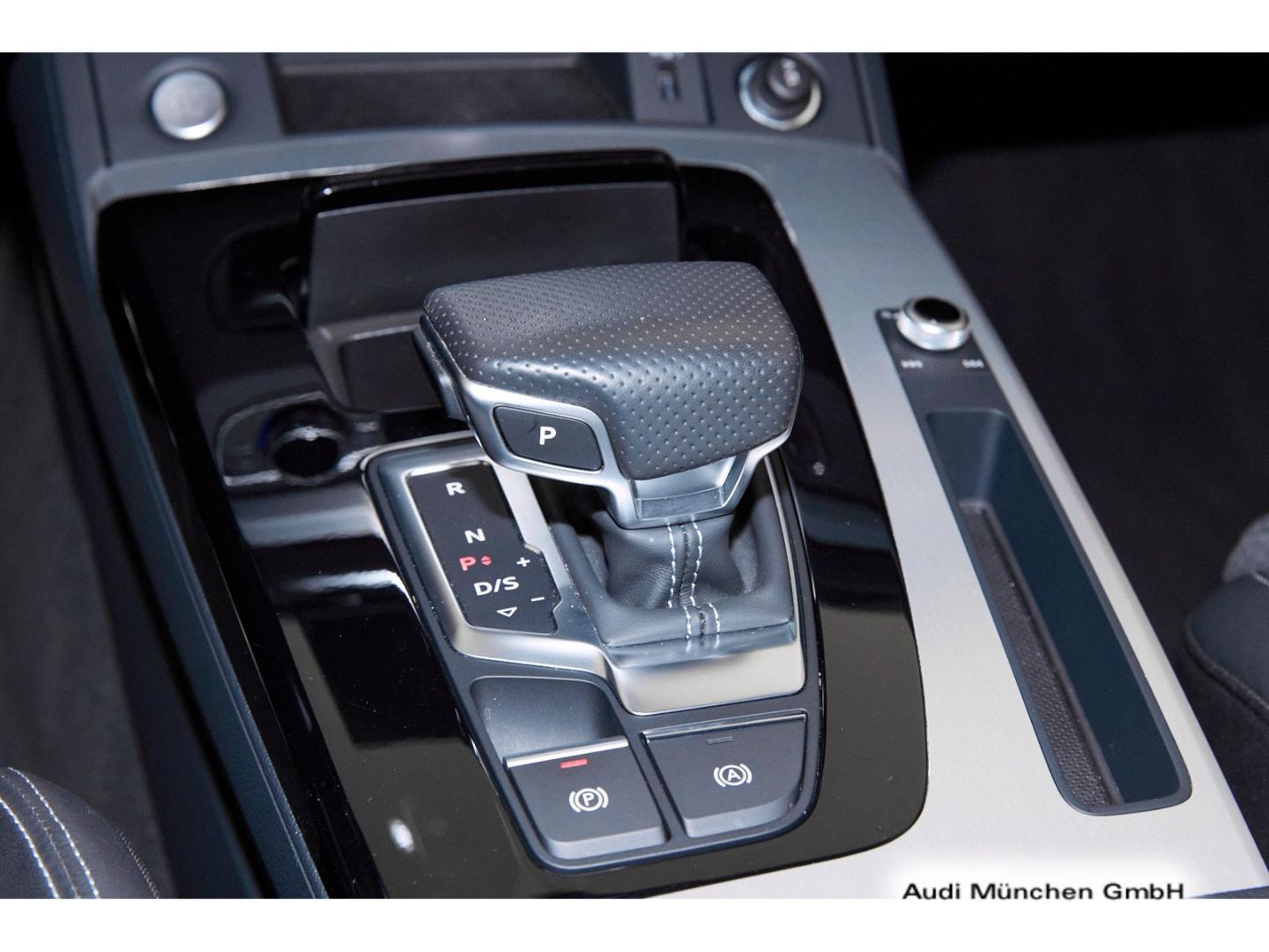 Image about Audi Q5 40 TDI quattro S tronic