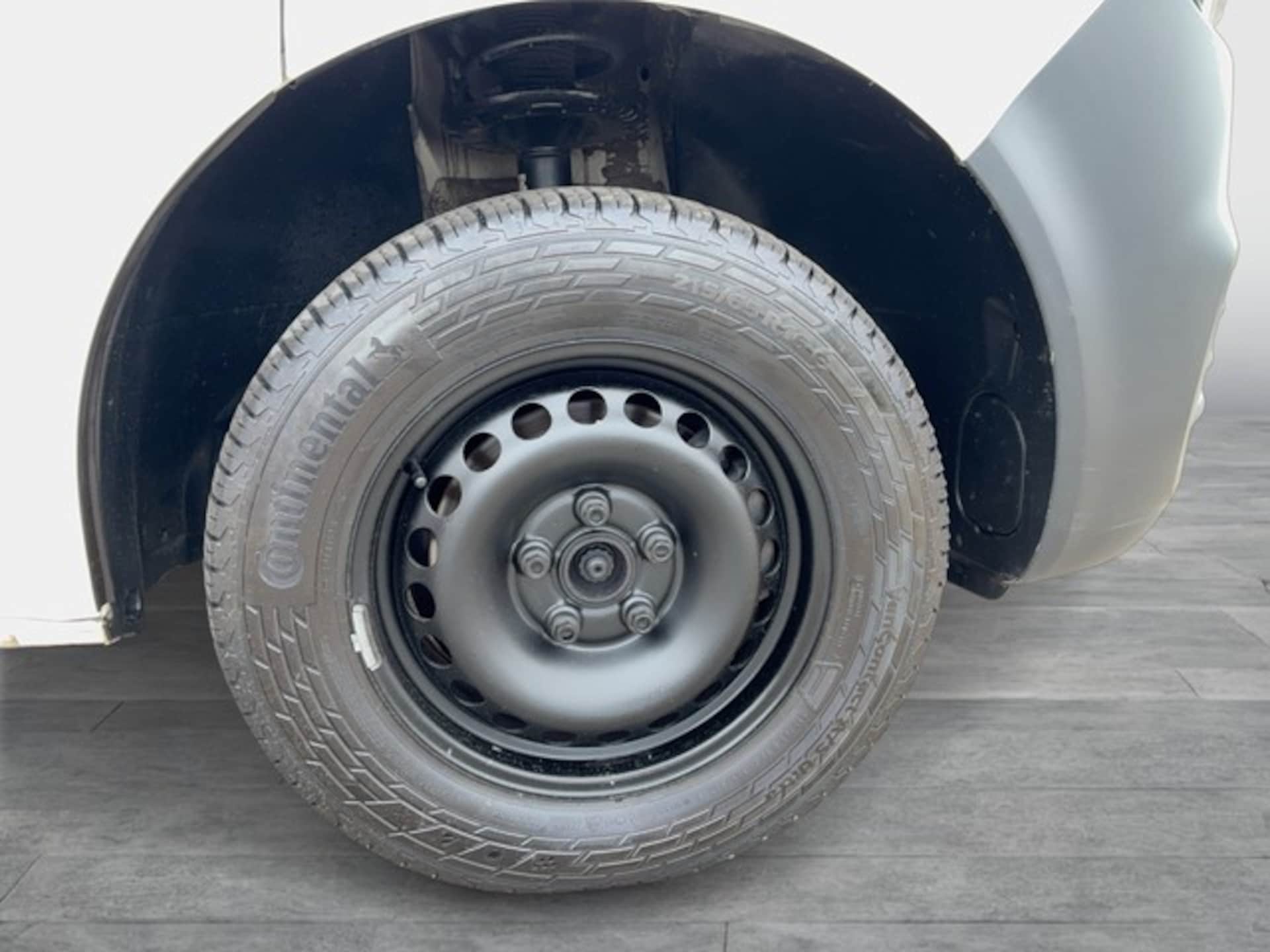 Volkswagen T6.1 Transporter Kombi kurzer Radstand