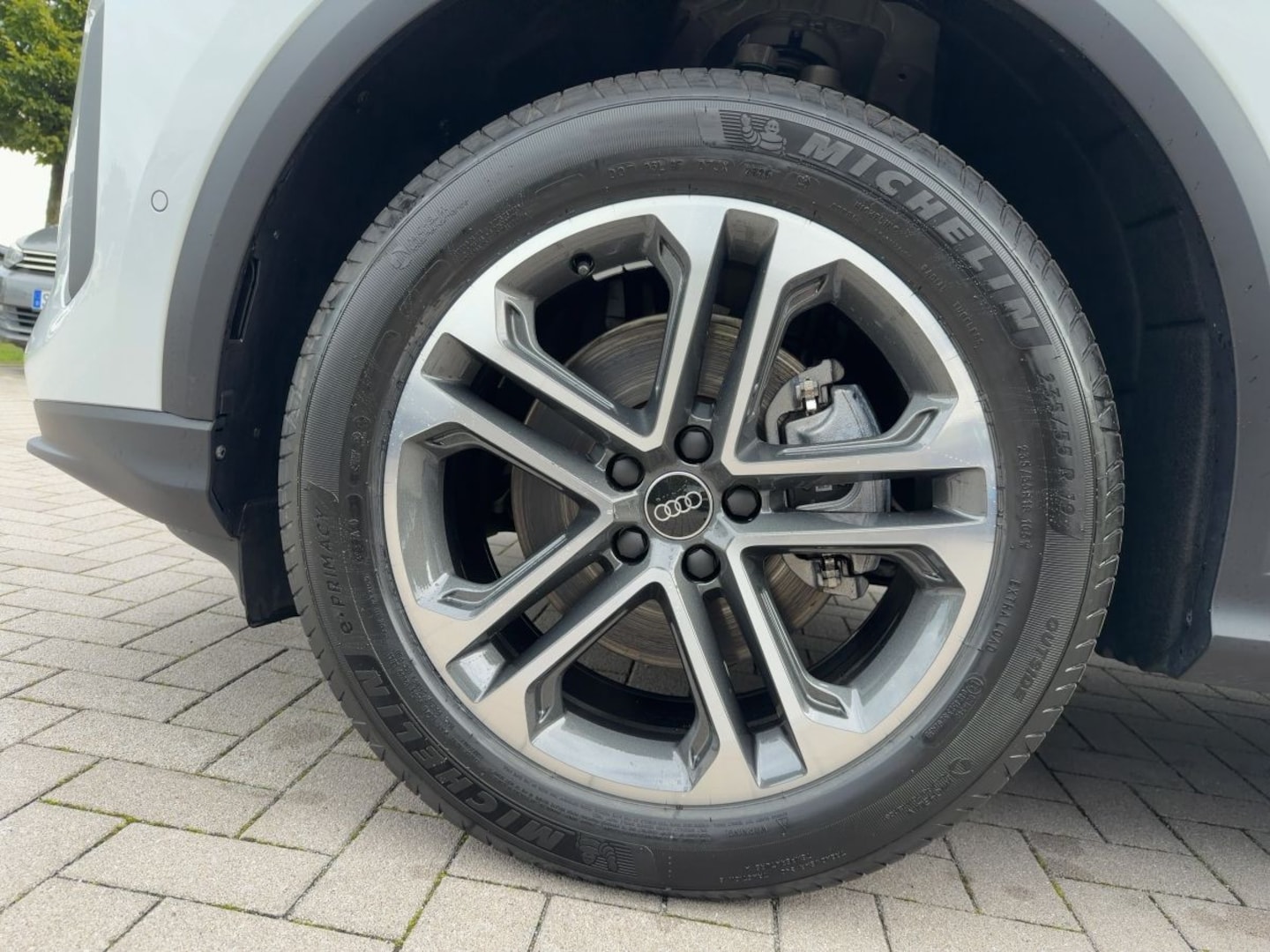 Bild über Audi Q5 SUV TFSI quattro 150 kW S tronic - für weitere Informationen kontaktieren Sie den Audi Partner