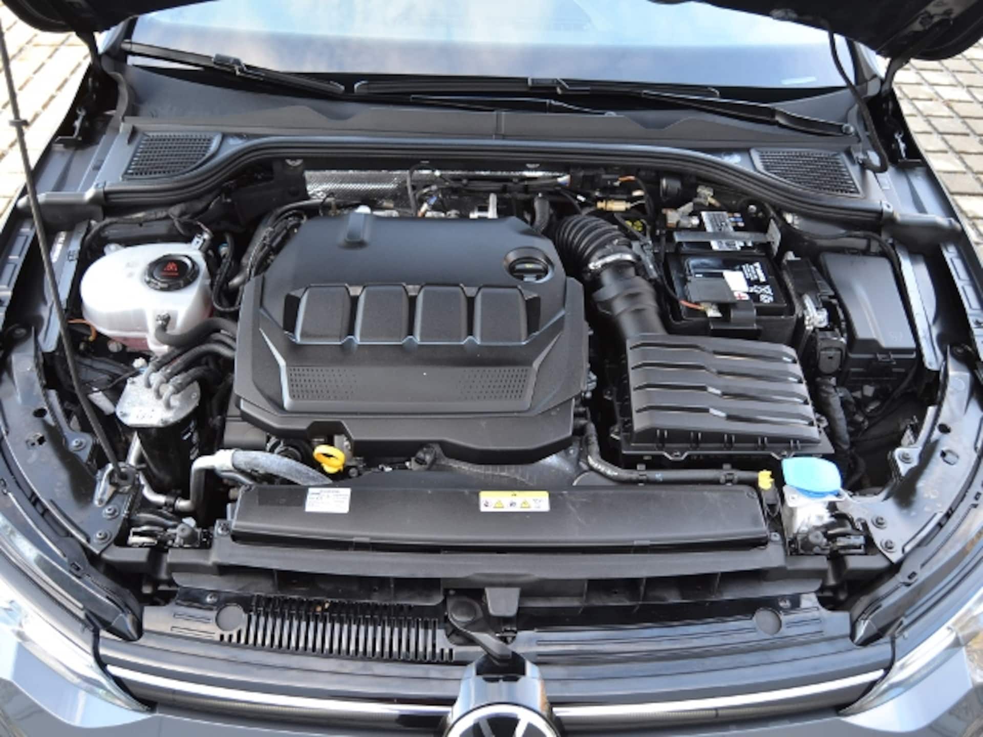 Volkswagen Golf Life