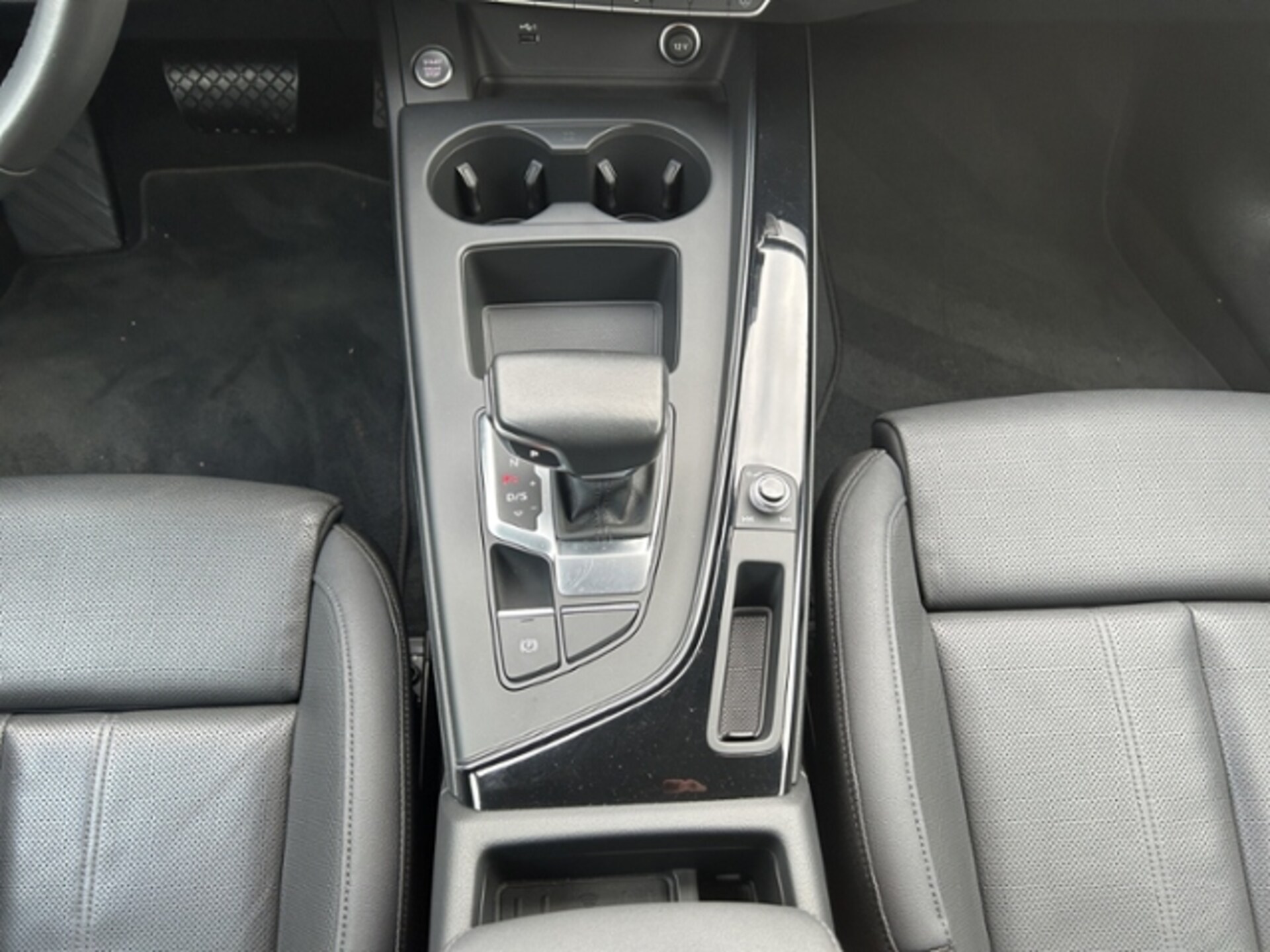 Audi A4 Avant S line