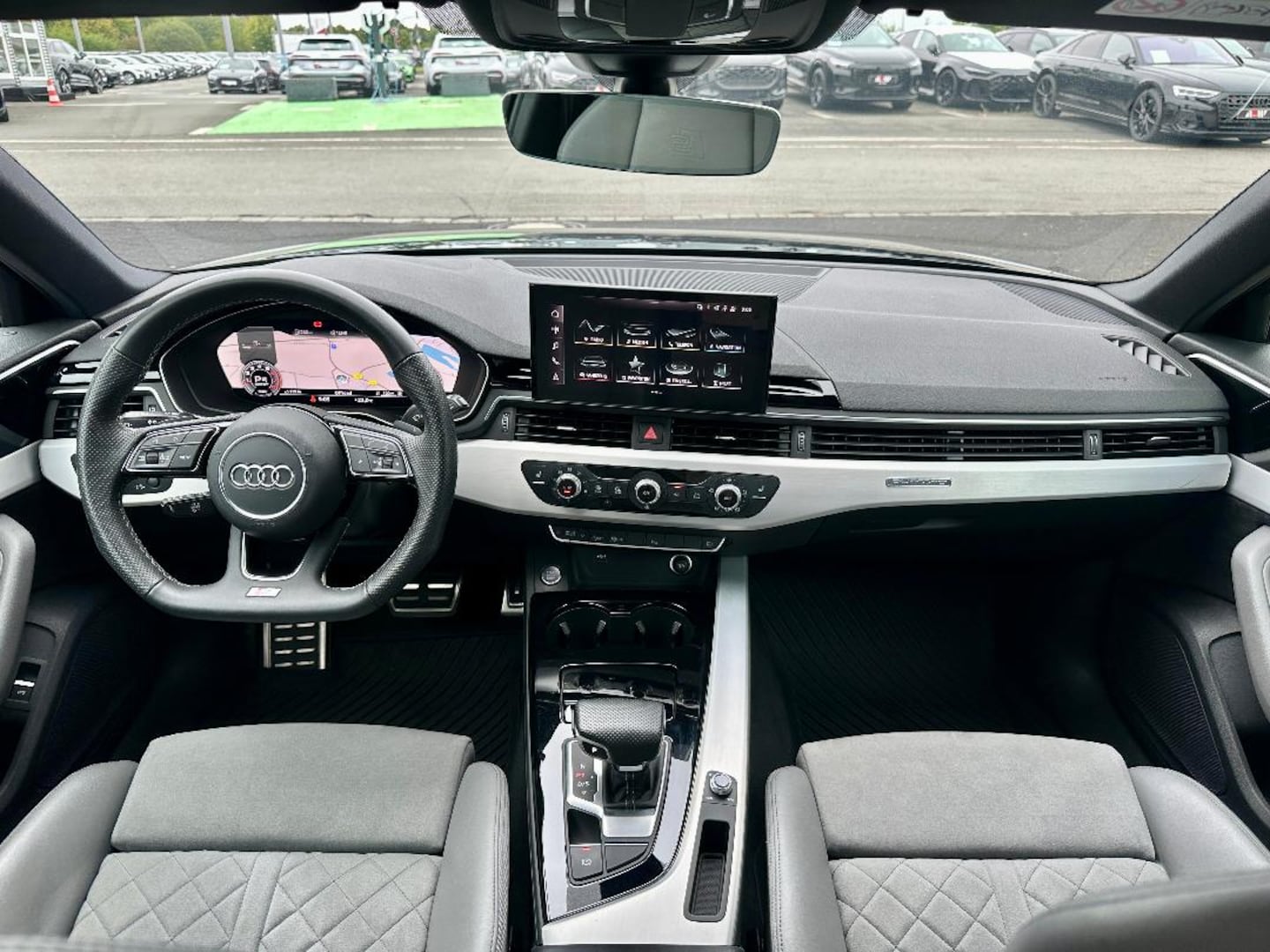 Bild über Audi A4 Avant S line 40 TFSI quattro S tronic - für weitere Informationen kontaktieren Sie den Audi Partner
