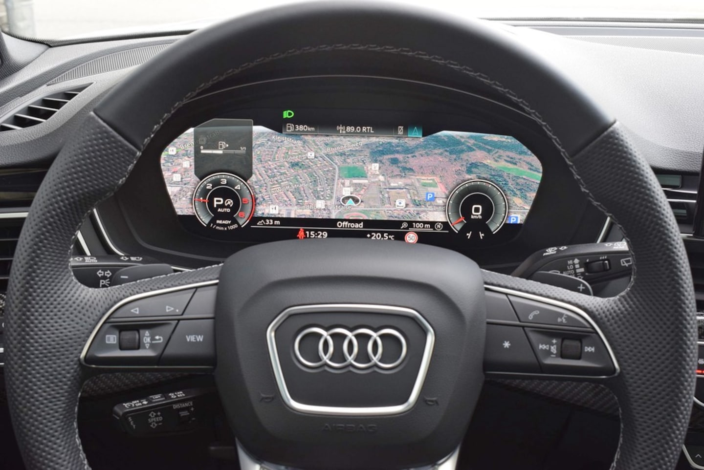 Bild über Audi A4 Avant S line 40 TDI quattro S tronic - für weitere Informationen kontaktieren Sie den Audi Partner