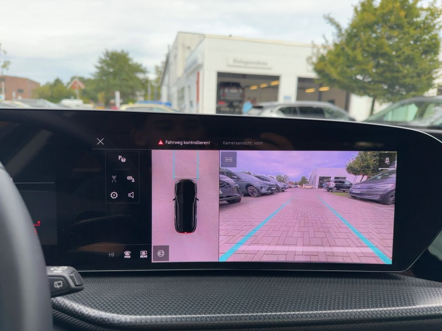 Bild über Audi Q5 SUV TFSI quattro 150 kW S tronic - für weitere Informationen kontaktieren Sie den Audi Partner