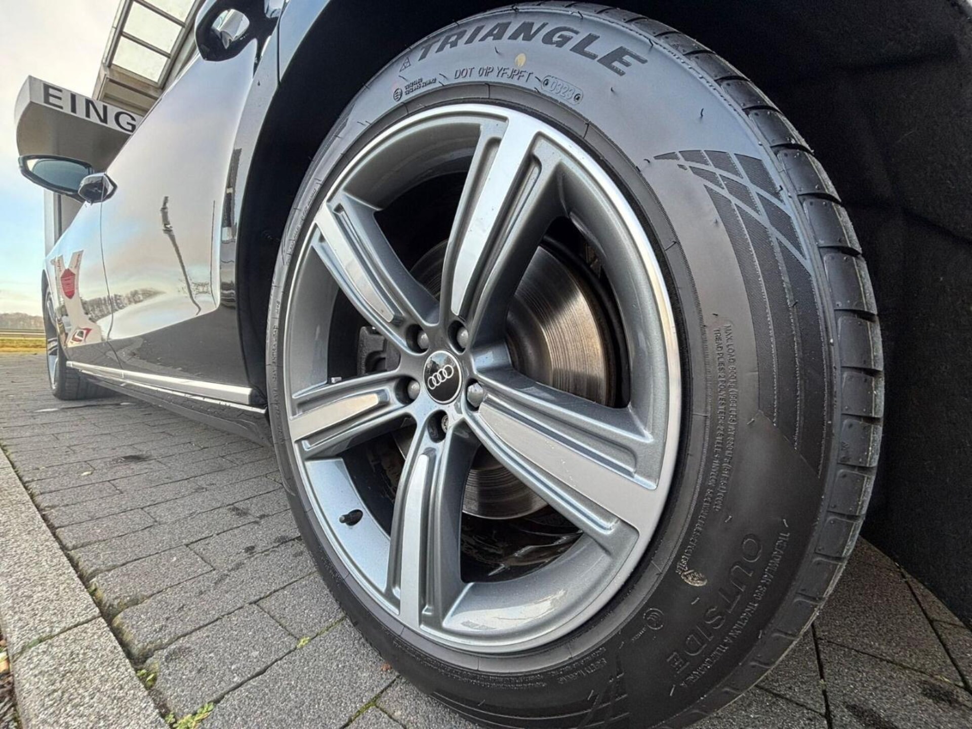Audi A8 TFSI e