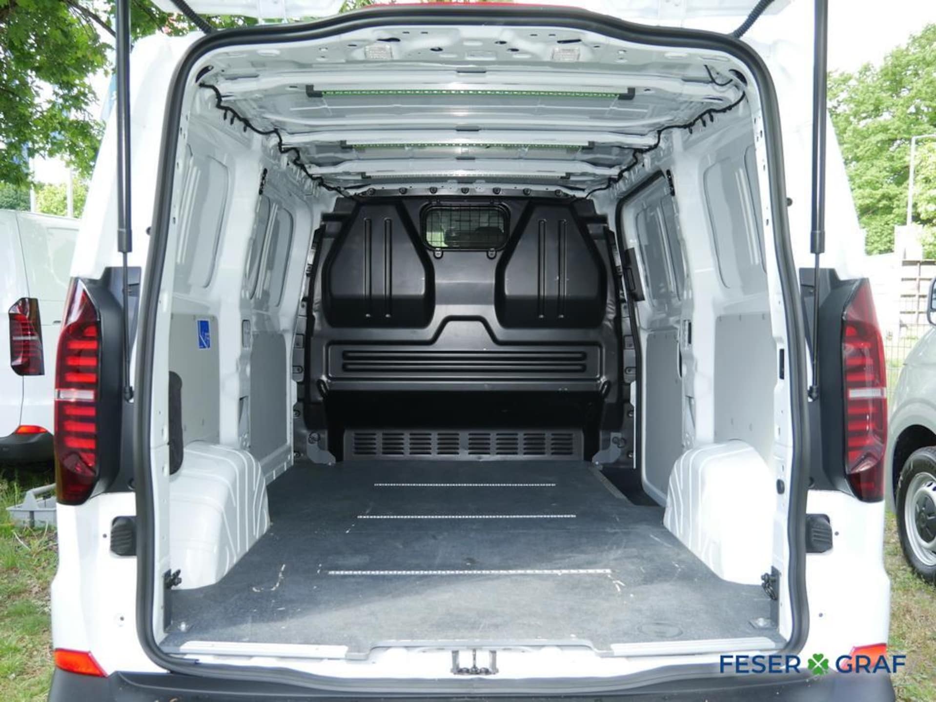 Volkswagen Transporter Kasten kurzer Radstand