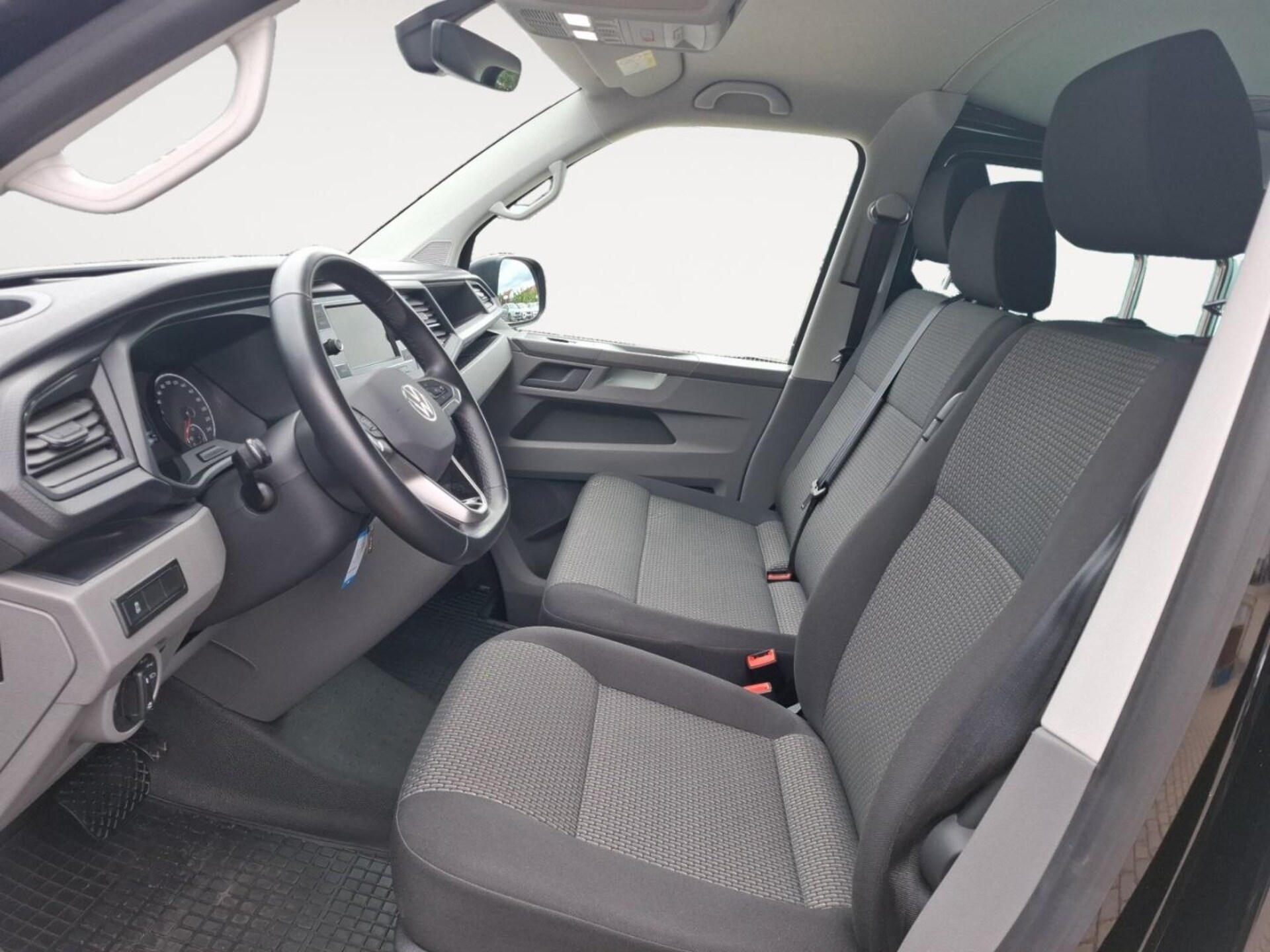 Volkswagen T6.1 Transporter Kombi kurzer Radstand