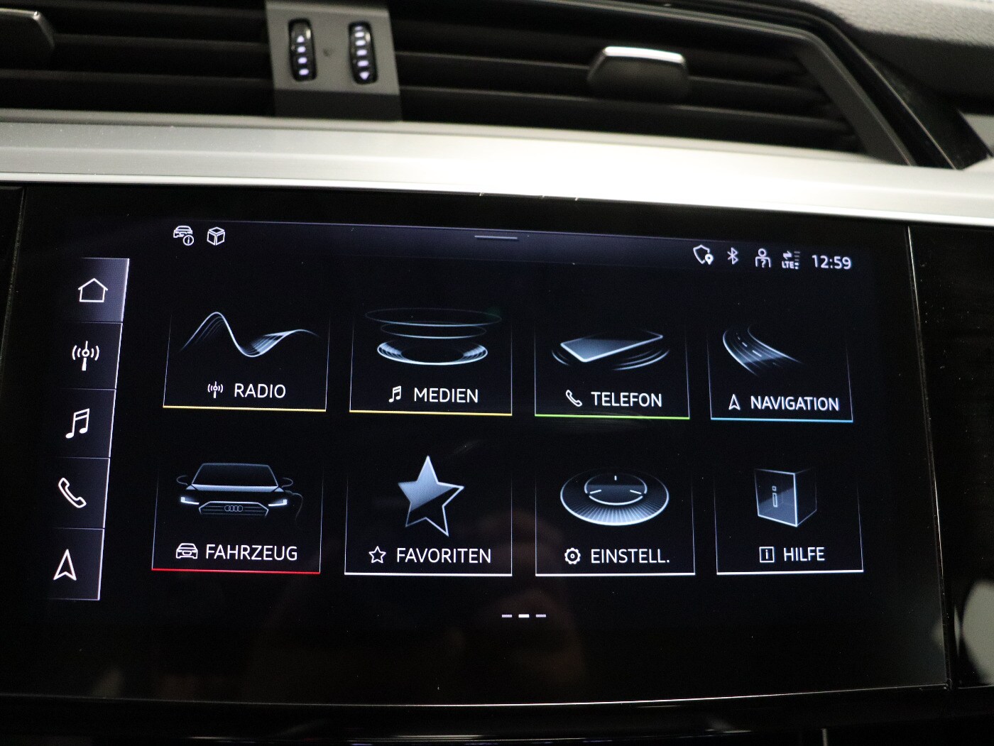 Image about Audi Q8 e-tron S line 50 e-tron quattro