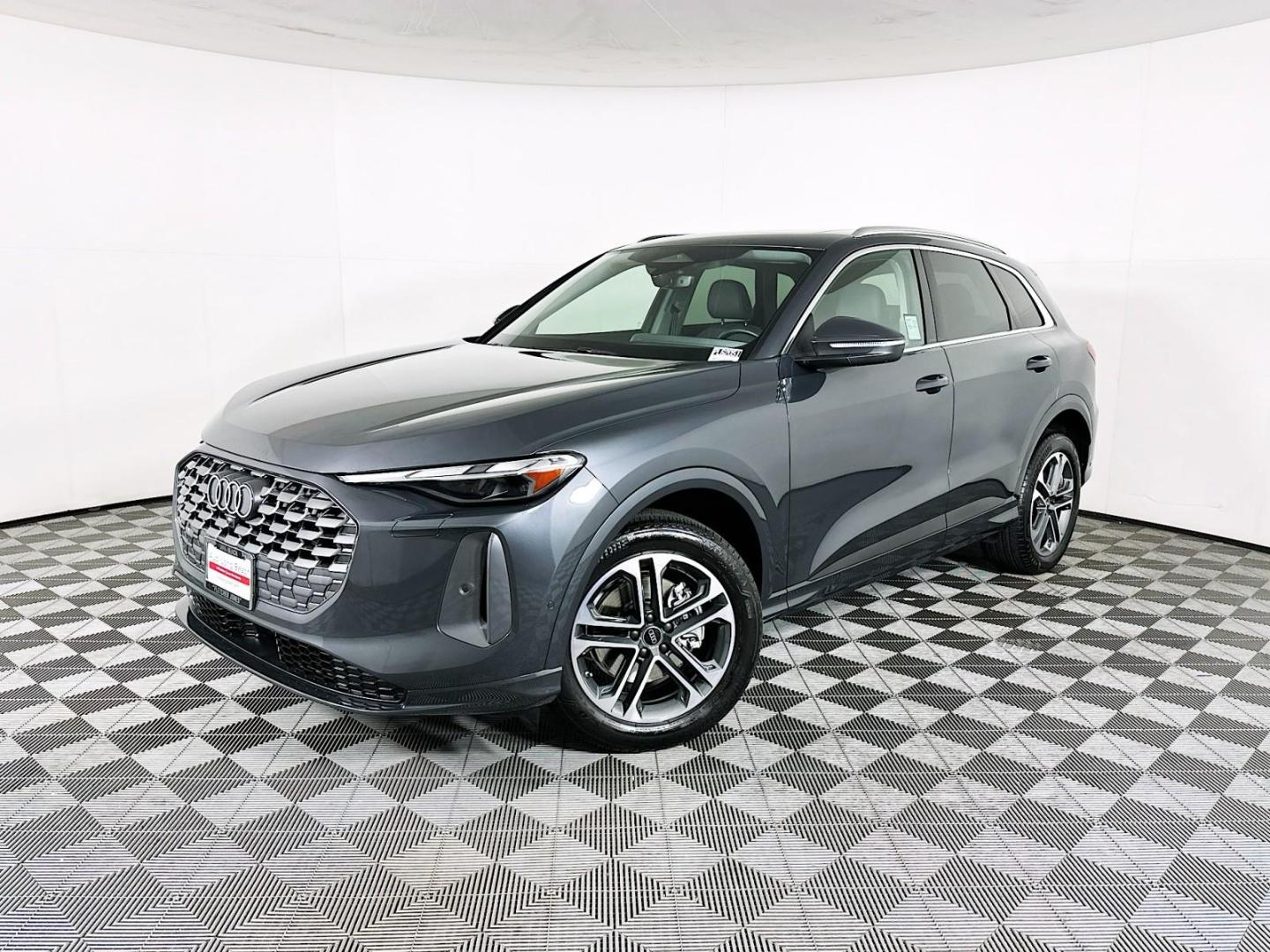 2025 Audi Q5 40 Premium's photo