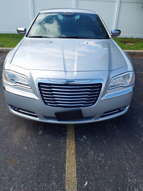 Used 2011 Chrysler 300 Limited with VIN 2C3CA5CG3BH614124 for sale in Tinley Park, IL