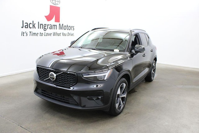 2026 Volvo XC40