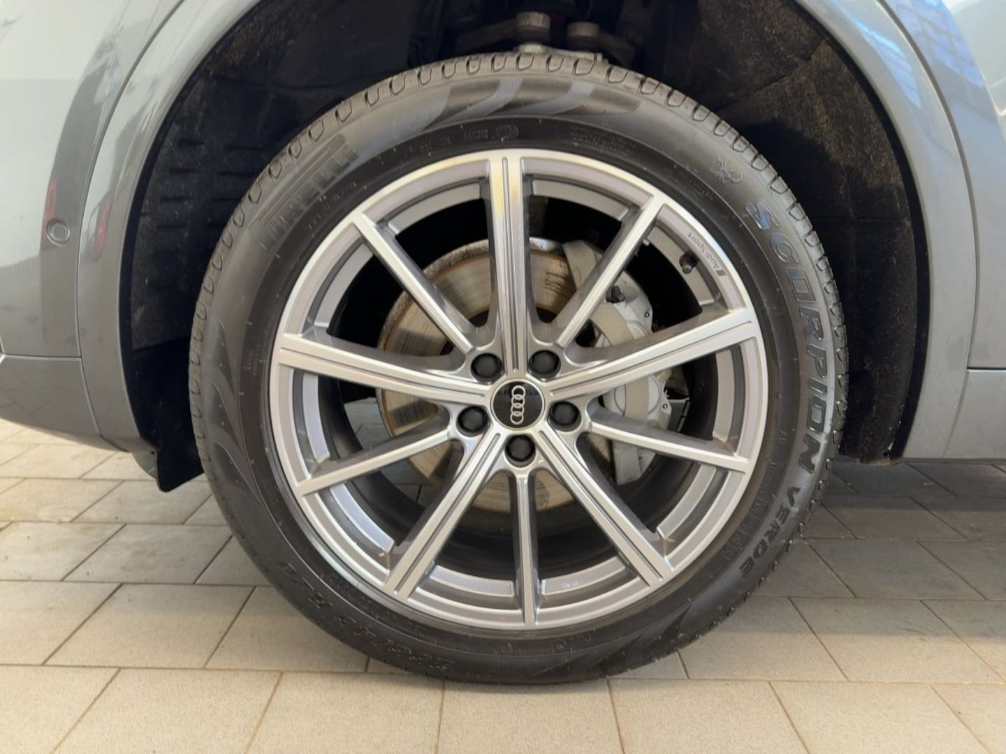 Bild über Audi Q5 40 TDI quattro 150 kW S tronic - für weitere Informationen kontaktieren Sie den Audi Partner