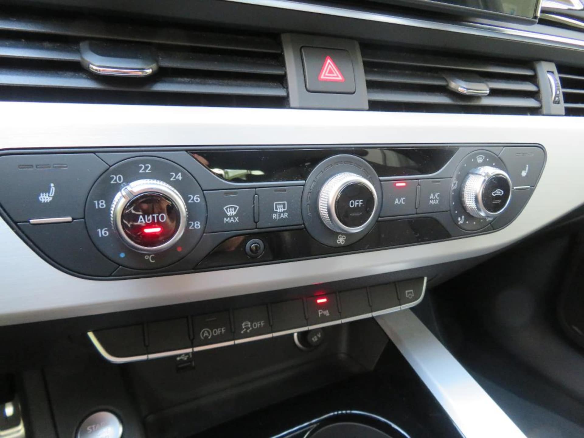 Audi A4 Avant S line