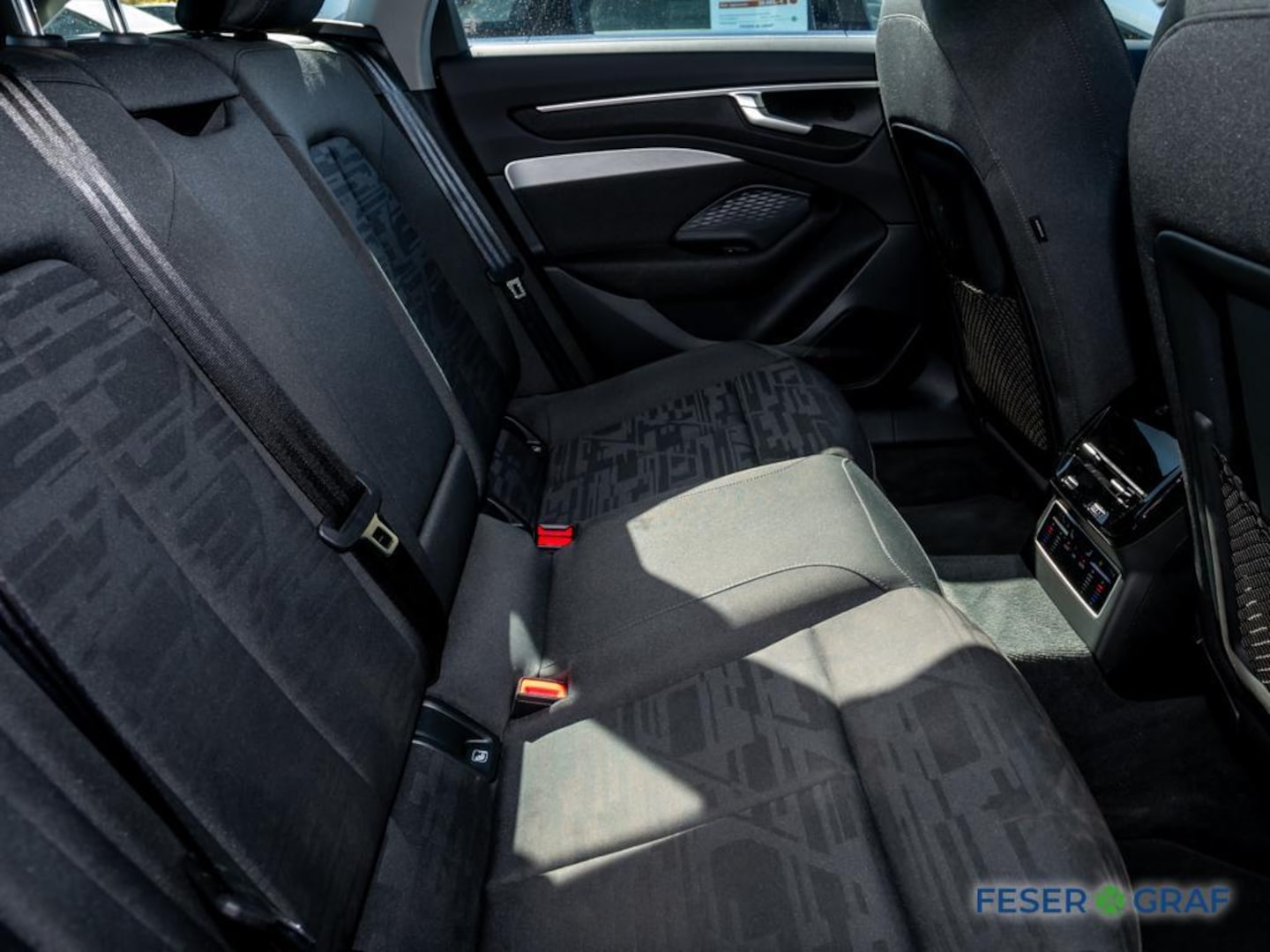 Bild über Audi A6 Avant TDI quattro 150 kW S tronic - für weitere Informationen kontaktieren Sie den Audi Partner