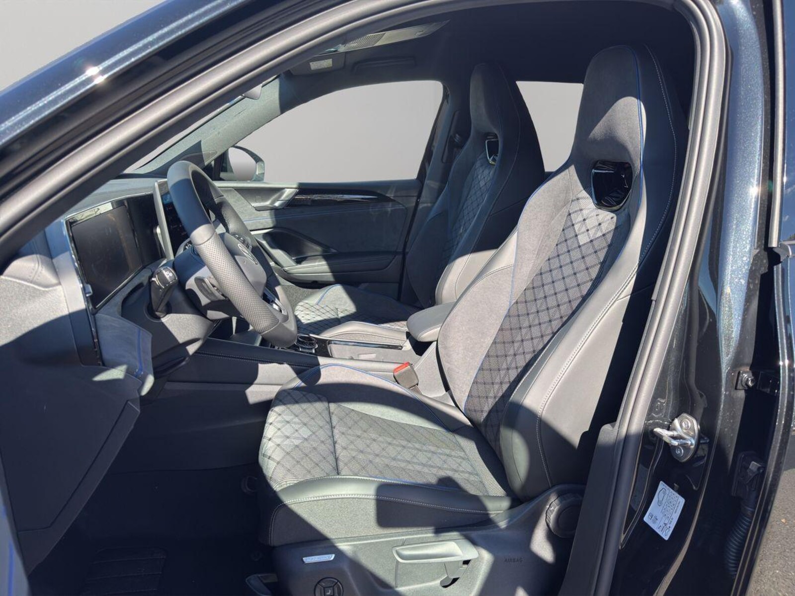 Volkswagen Tiguan – Bild 9
