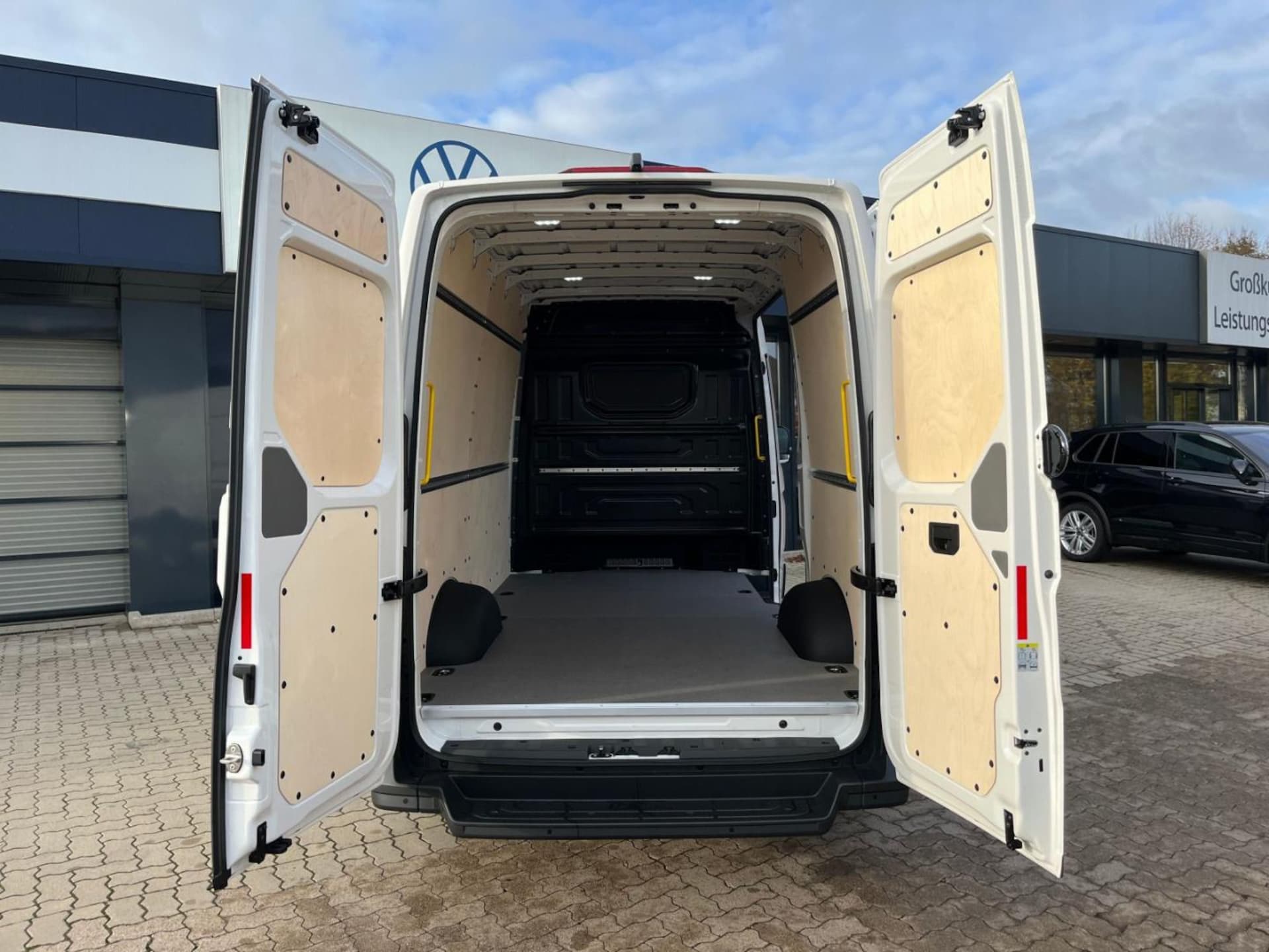Volkswagen e-Crafter Kastenwagen mittlerer Radstand