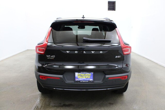 2026 Volvo XC40