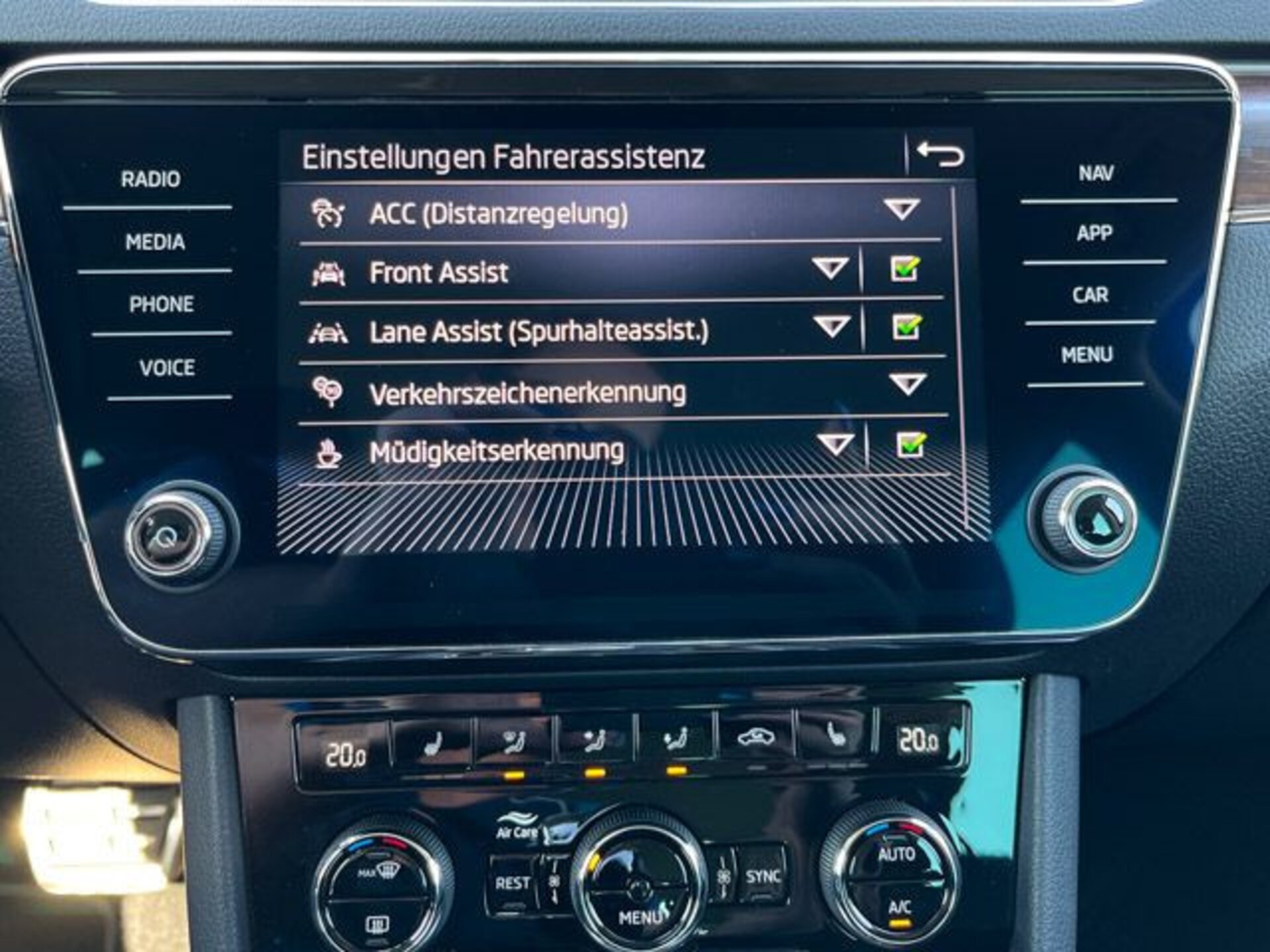 Skoda Superb Combi Scout
