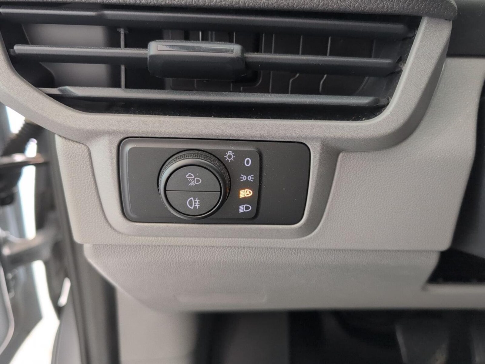 Volkswagen Transporter Kasten kurzer Radstand – Bild 15
