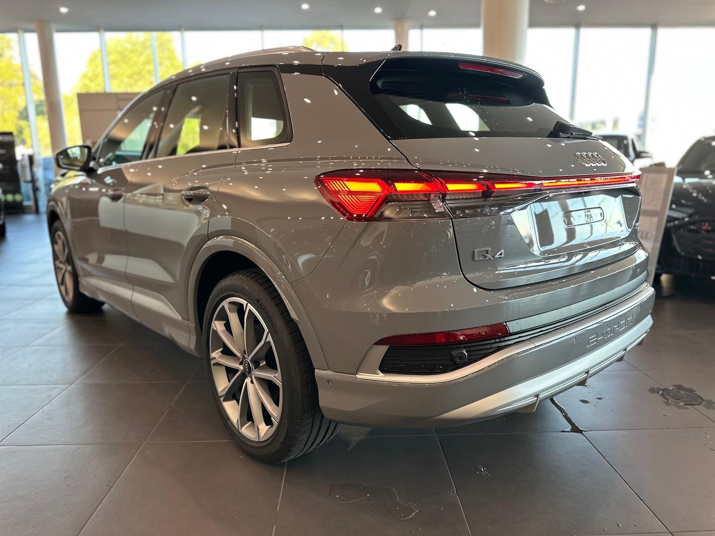 Image about Audi Q4 e-tron 55 e-tron quattro