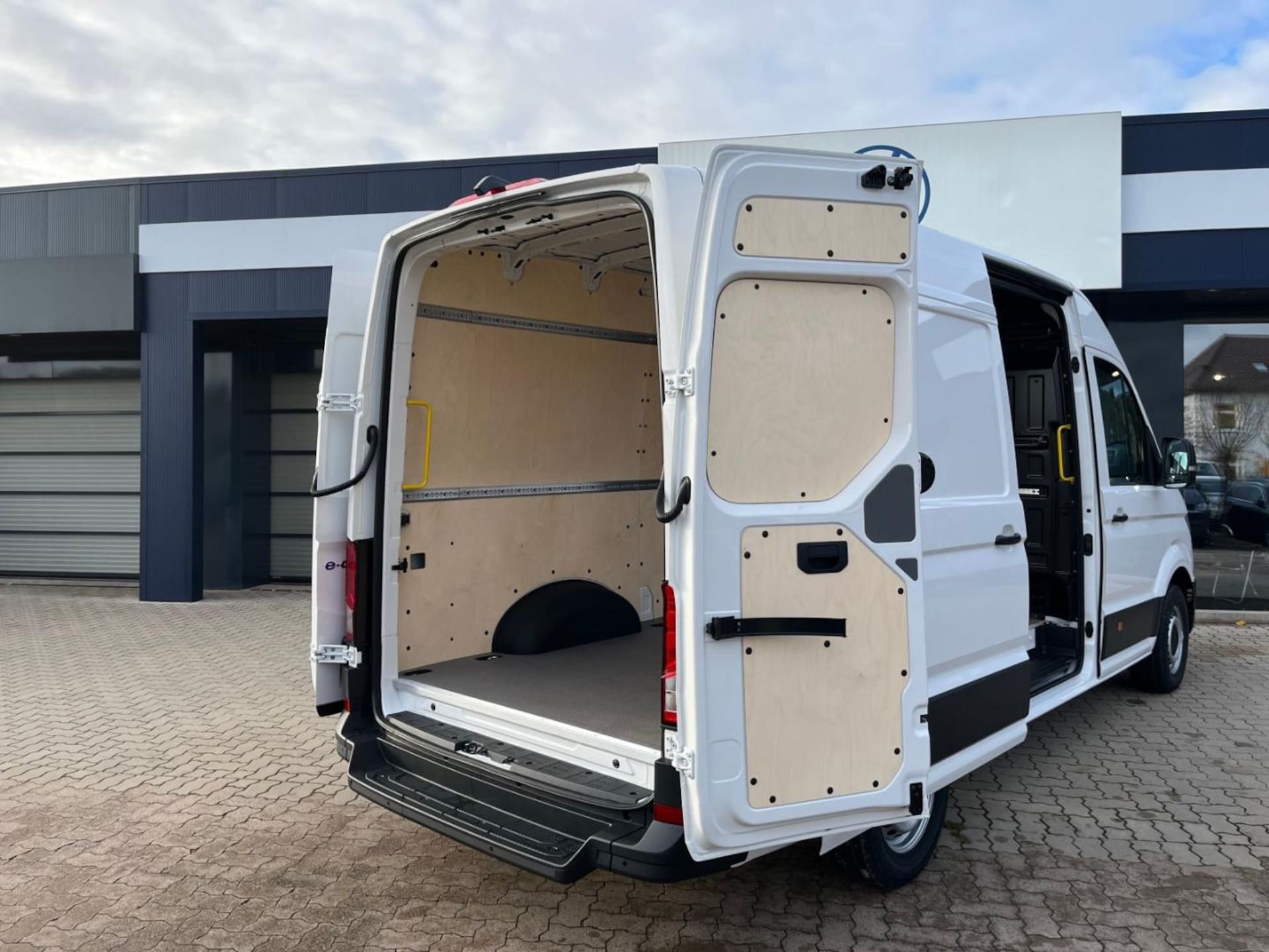 Volkswagen e-Crafter Kastenwagen mittlerer Radstand