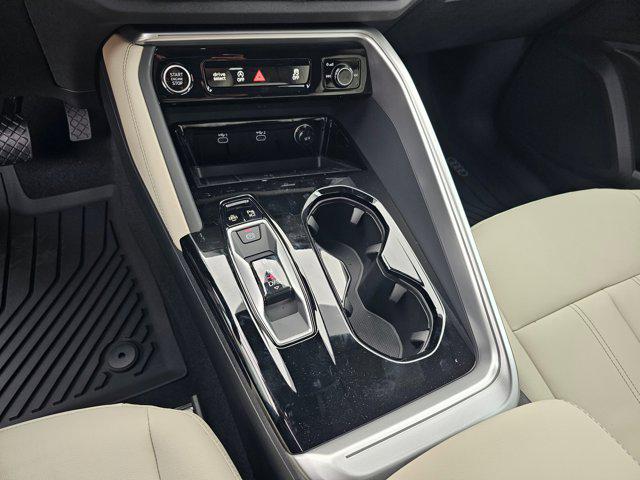 2025 Audi Q5 Premium - Photo 22