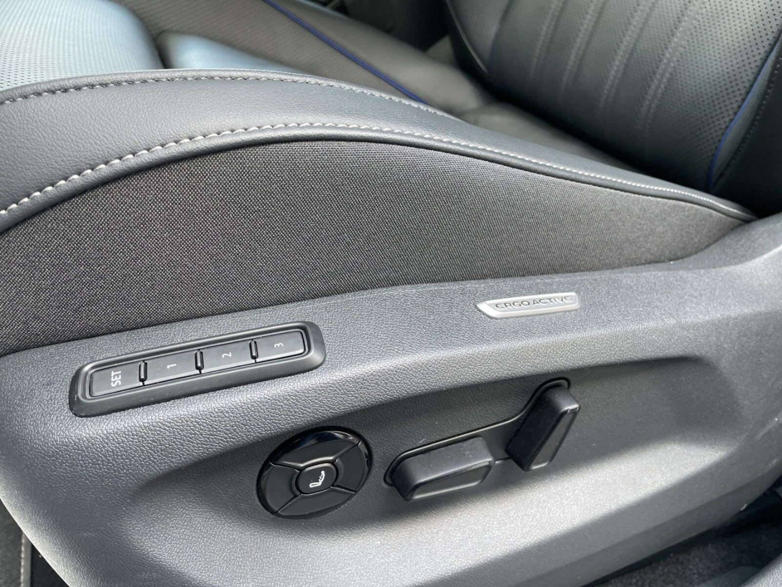 Volkswagen Tiguan – Bild 12