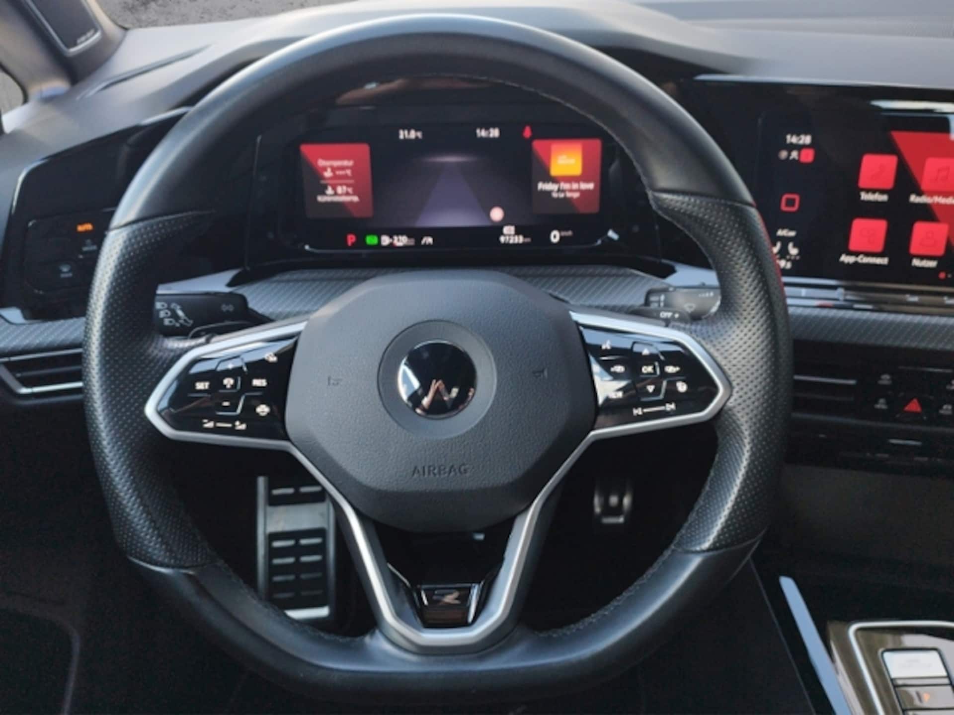 Volkswagen Golf Variant R-Line